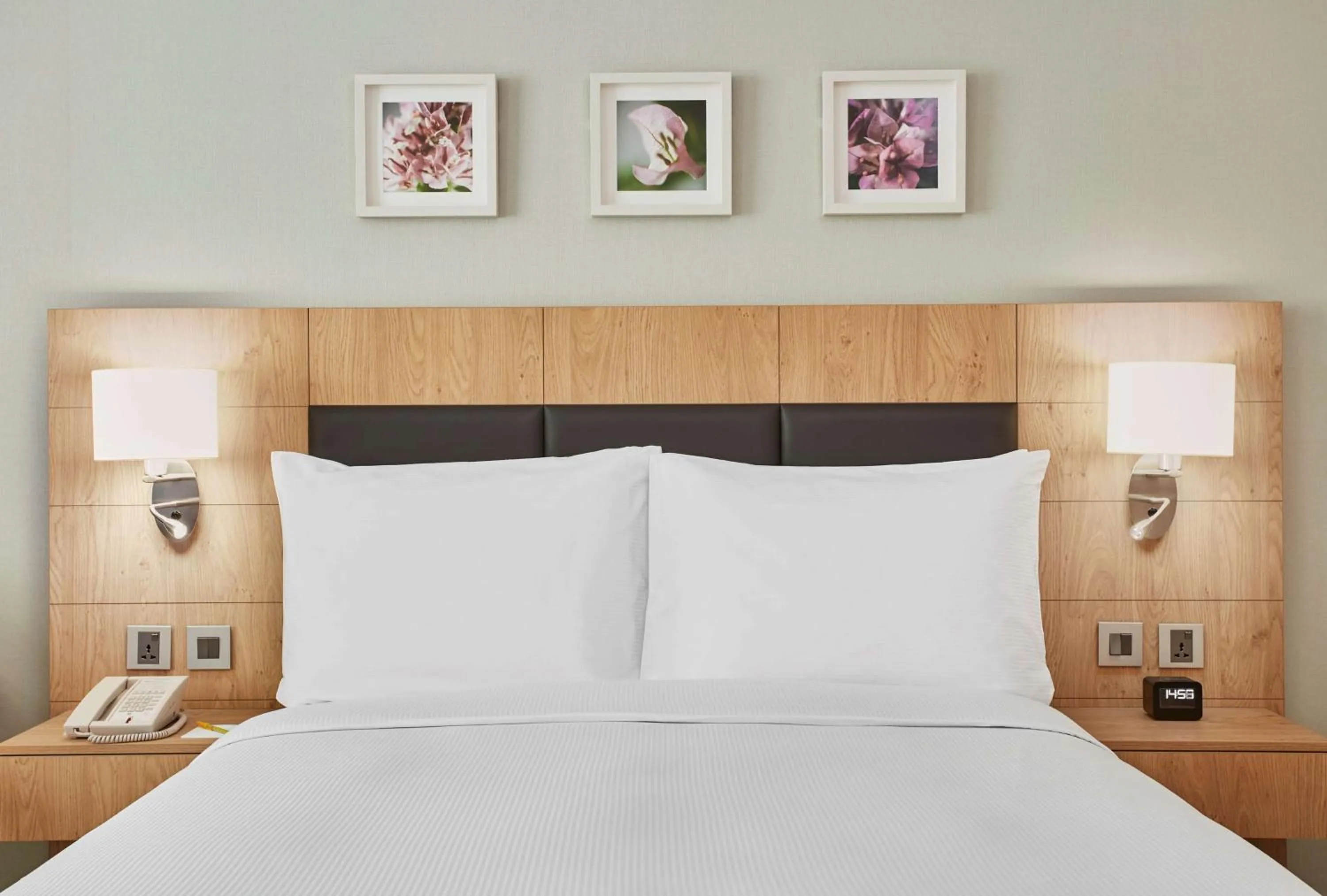 Bed in Hilton Garden Inn Dubai, Mall Avenue