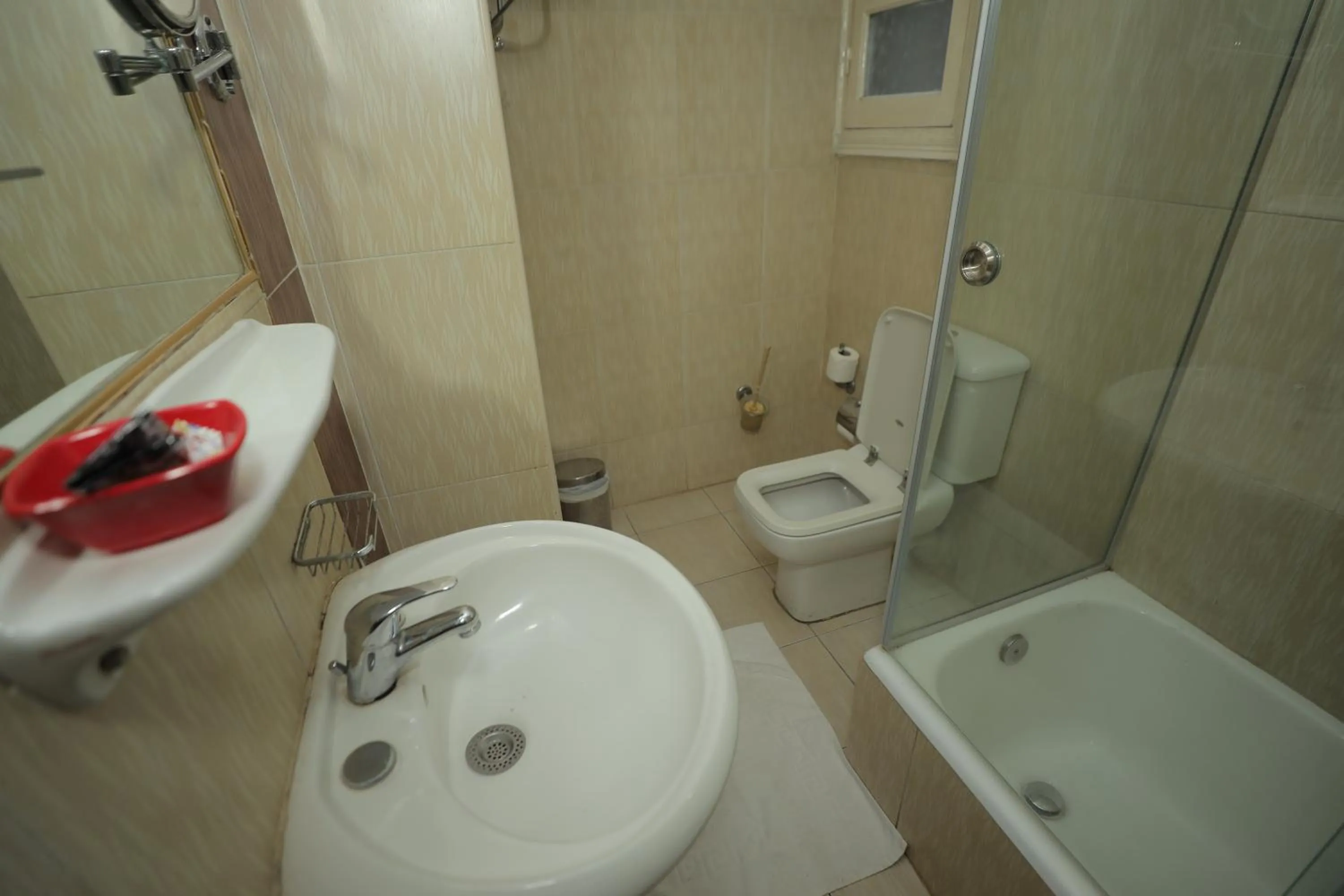 Toilet in Happy City Hotel