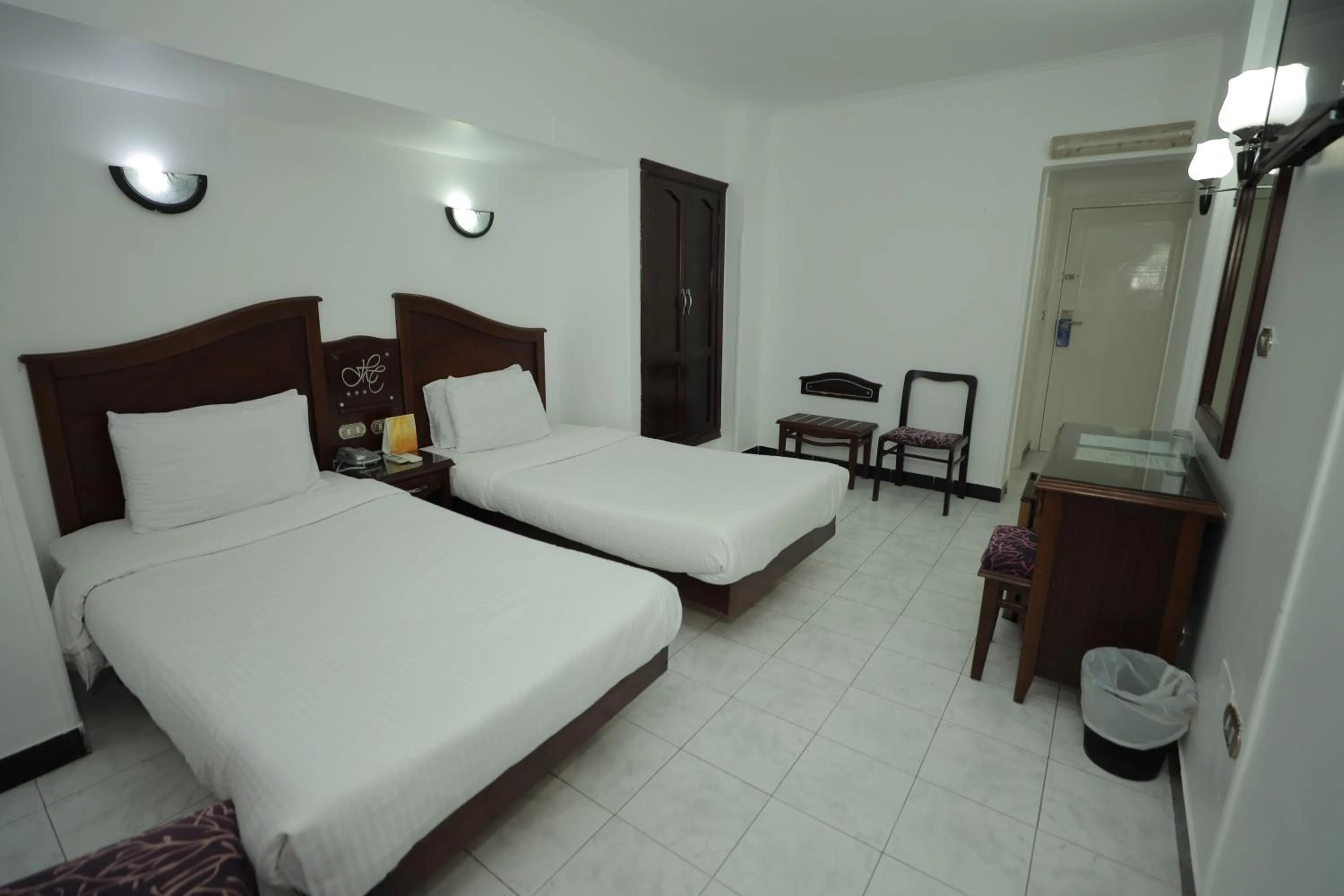 Bedroom, Bed in Happy City Hotel