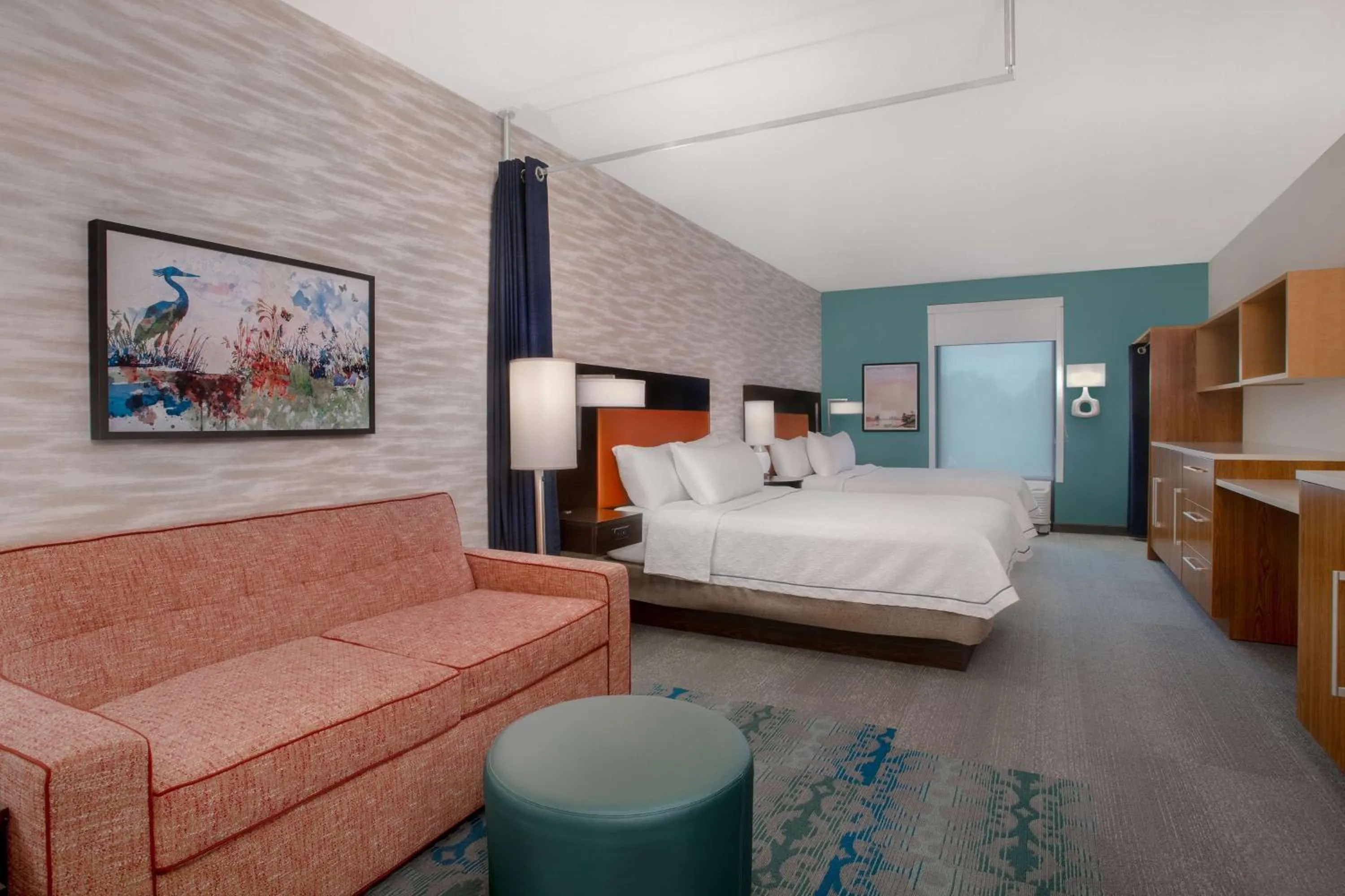 Living room, Bed in Home2 Suites By Hilton Gainesville