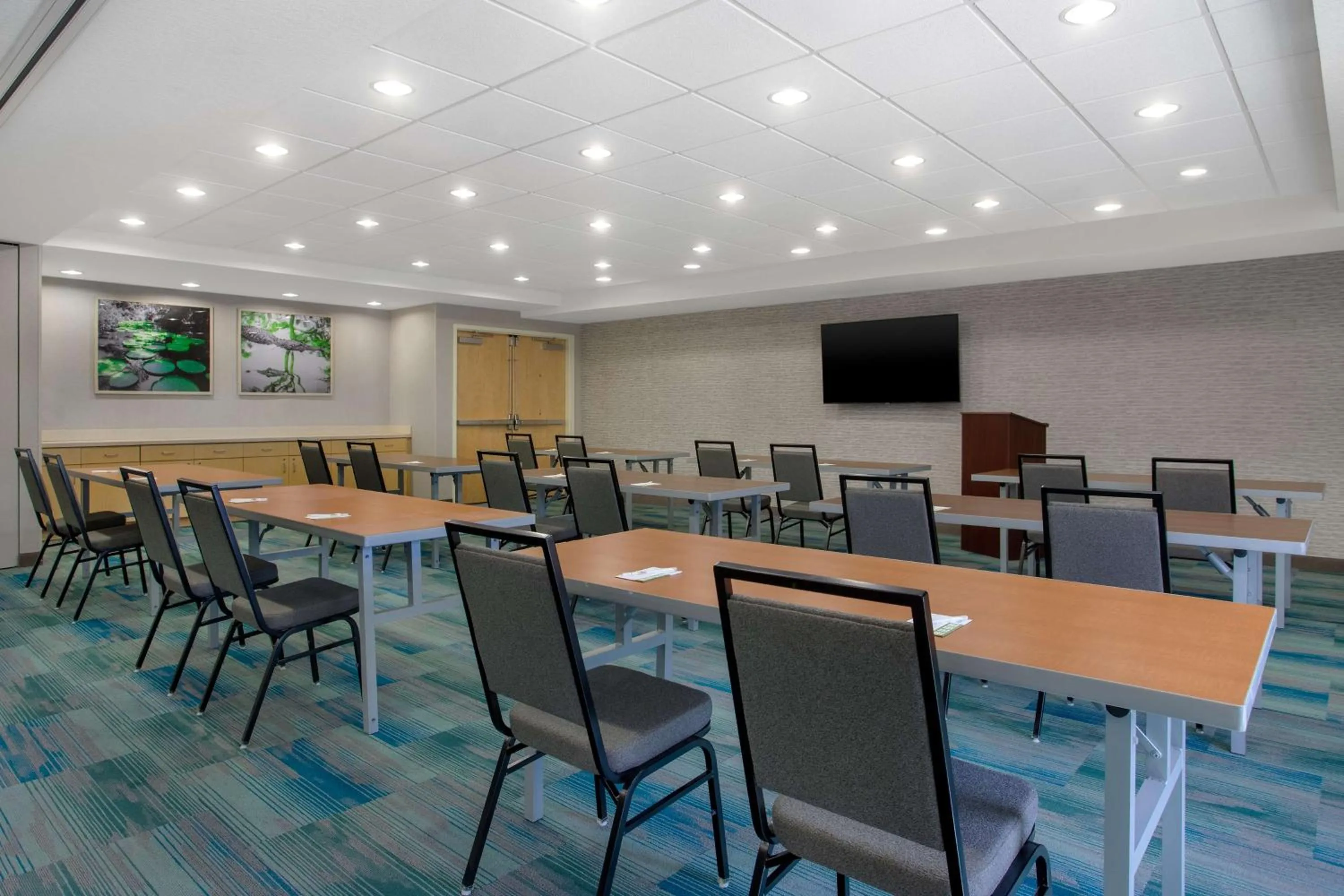Meeting/conference room in Home2 Suites By Hilton Gainesville