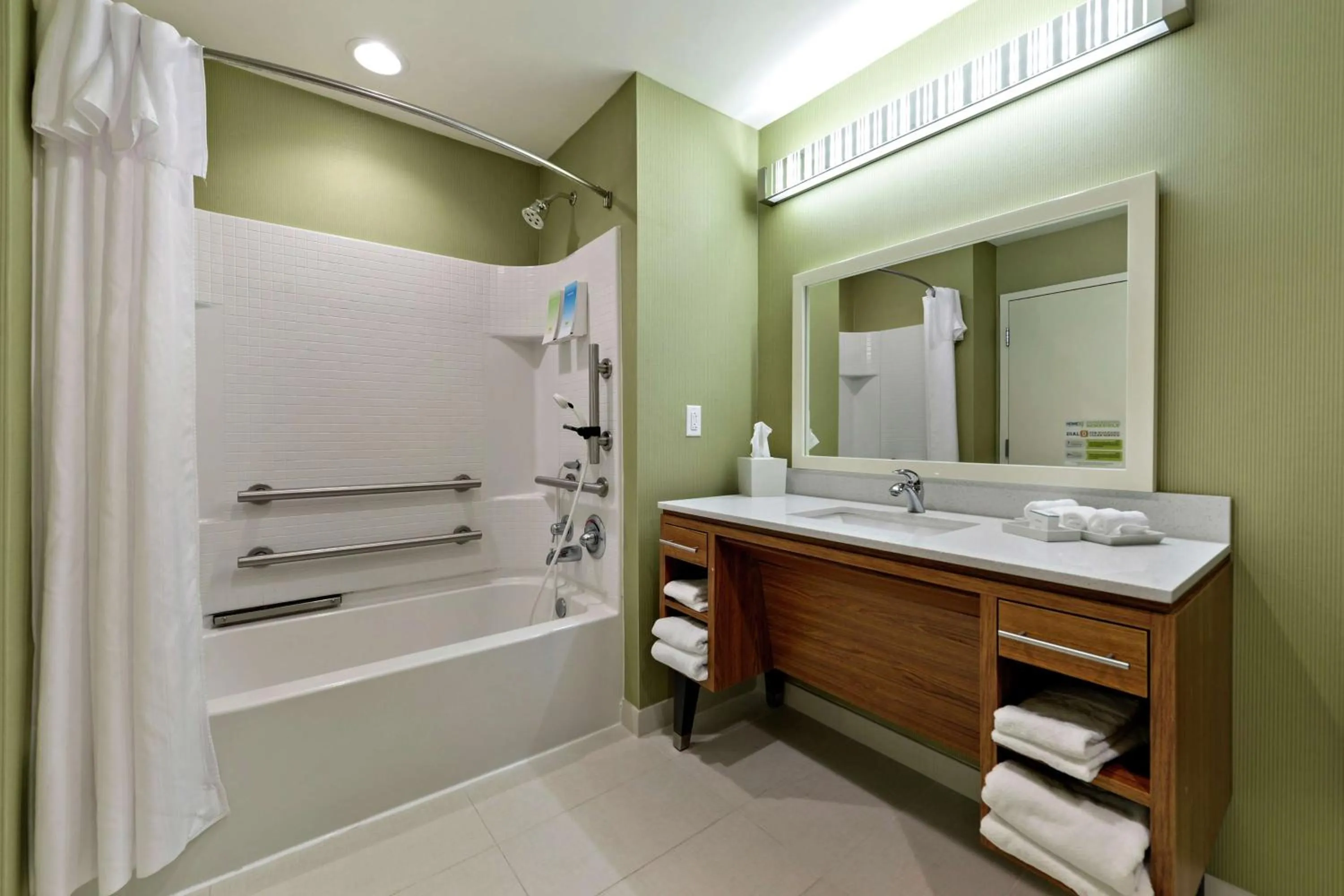 Bathroom in Home2 Suites by Hilton Gulfport I-10