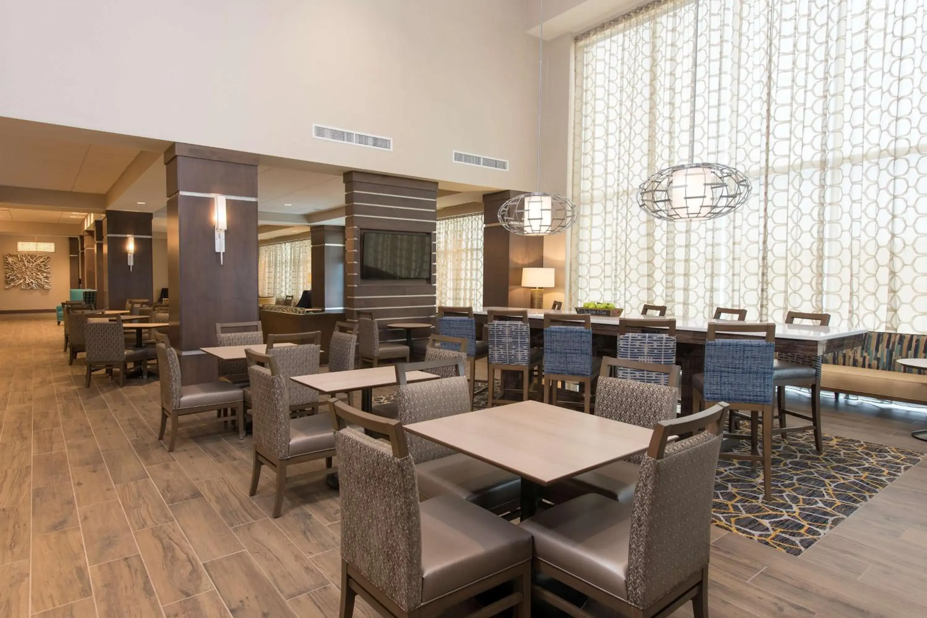 Lobby or reception in Hampton Inn & Suites Grand Rapids Downtown Lobby or reception in Hampton Inn & Suites Grand Rapids Downtown