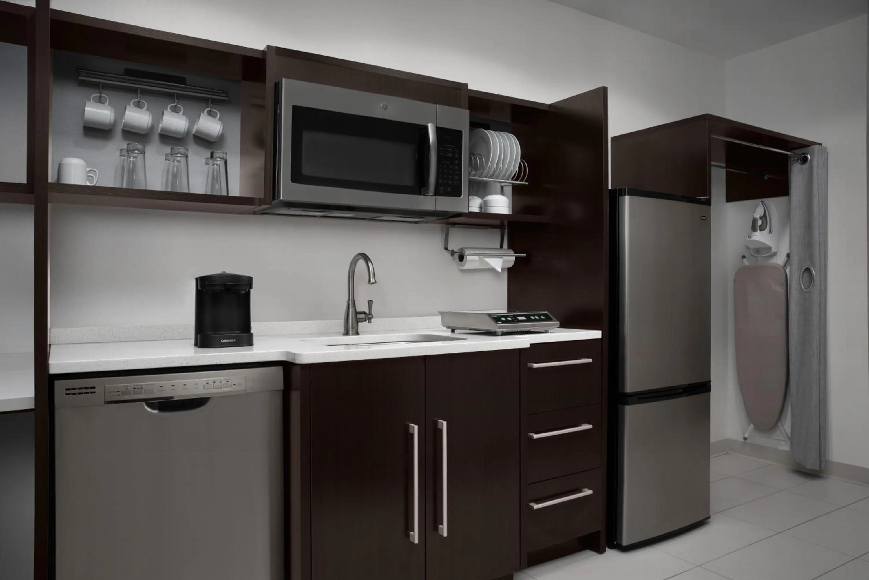 Kitchen or kitchenette in Home2 Suites by Hilton Lake City