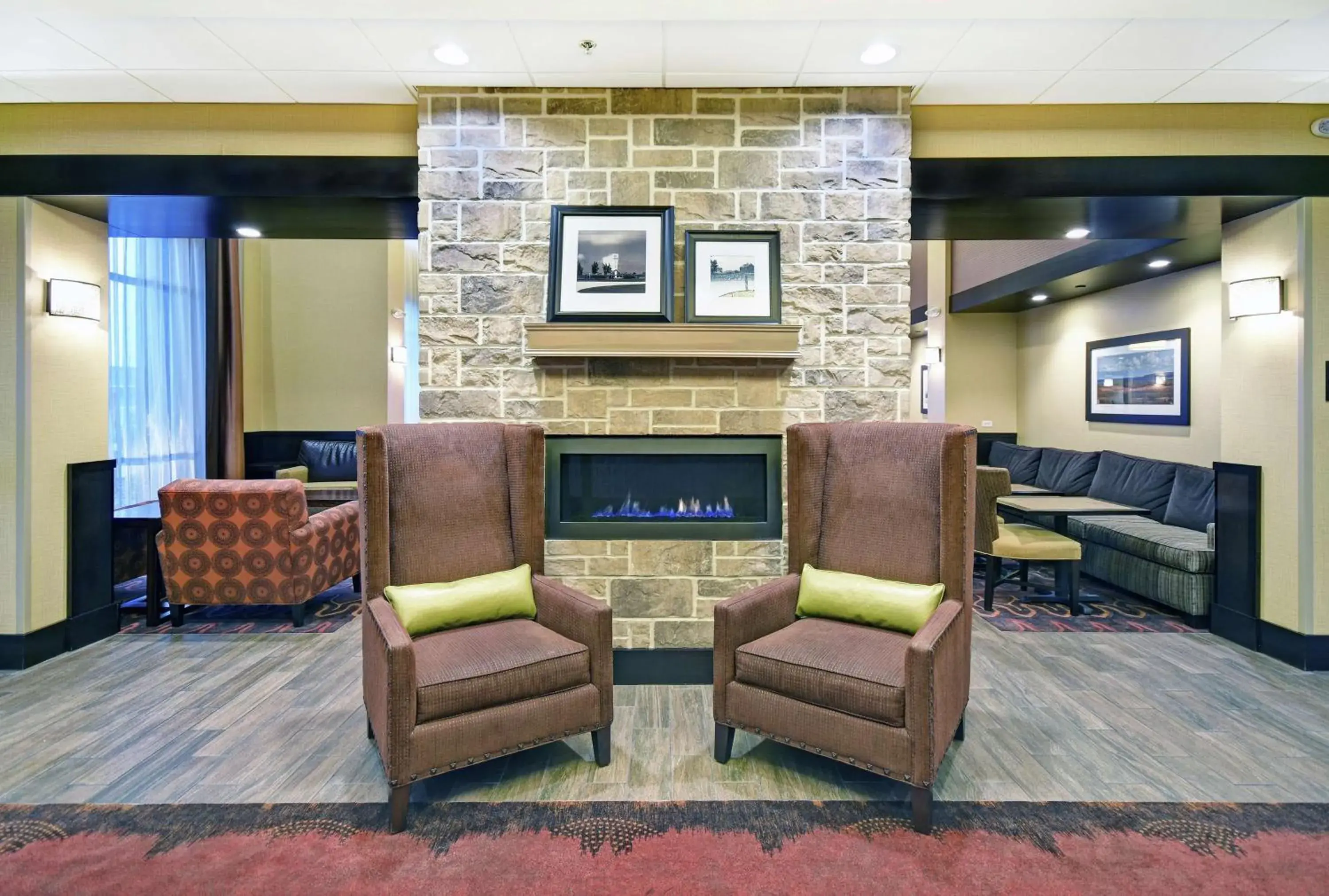 Lobby or reception in Hampton Inn & Suites Milwaukee/Franklin Lobby or reception in Hampton Inn & Suites Milwaukee/Franklin