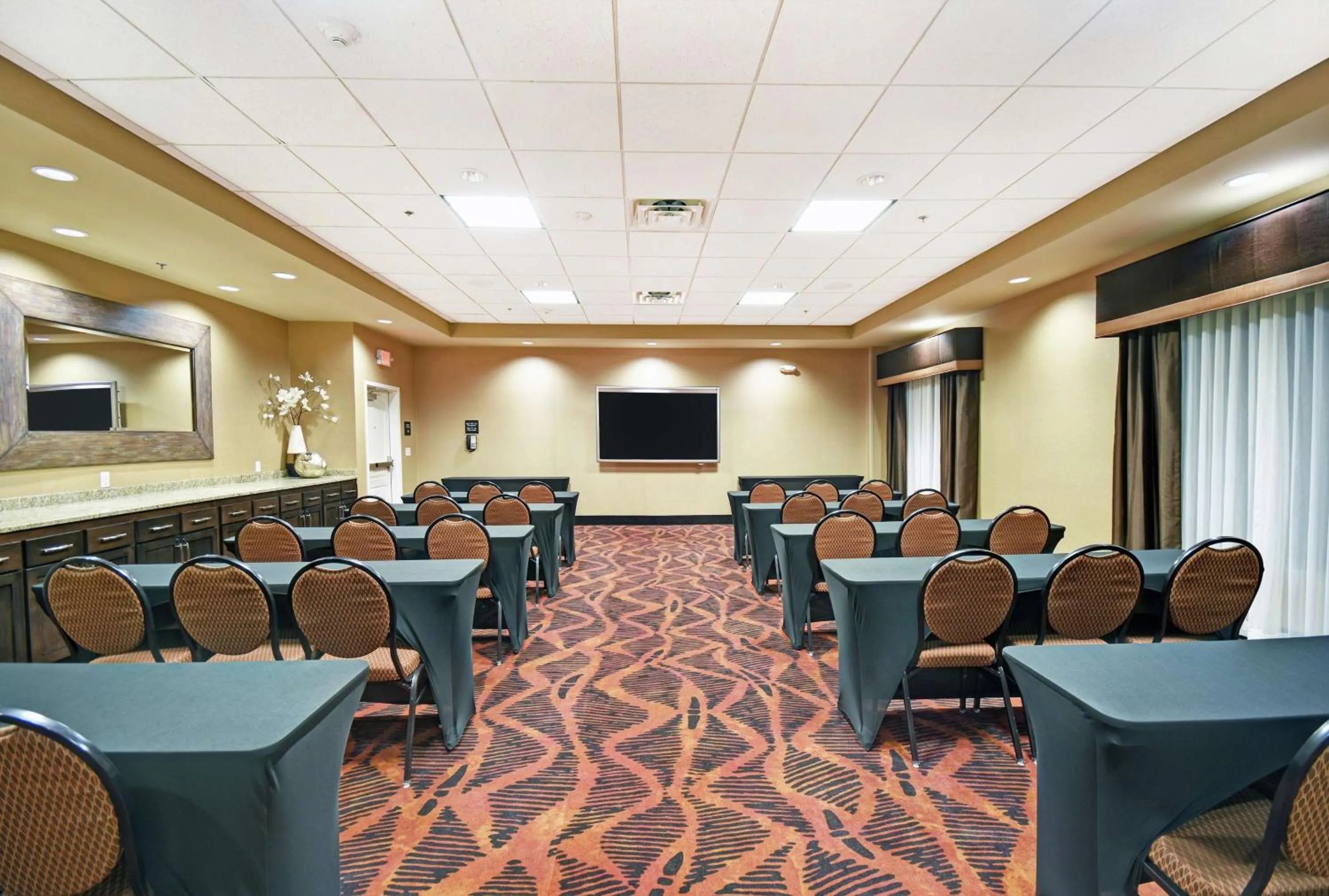 Meeting/conference room in Hampton Inn & Suites Milwaukee/Franklin