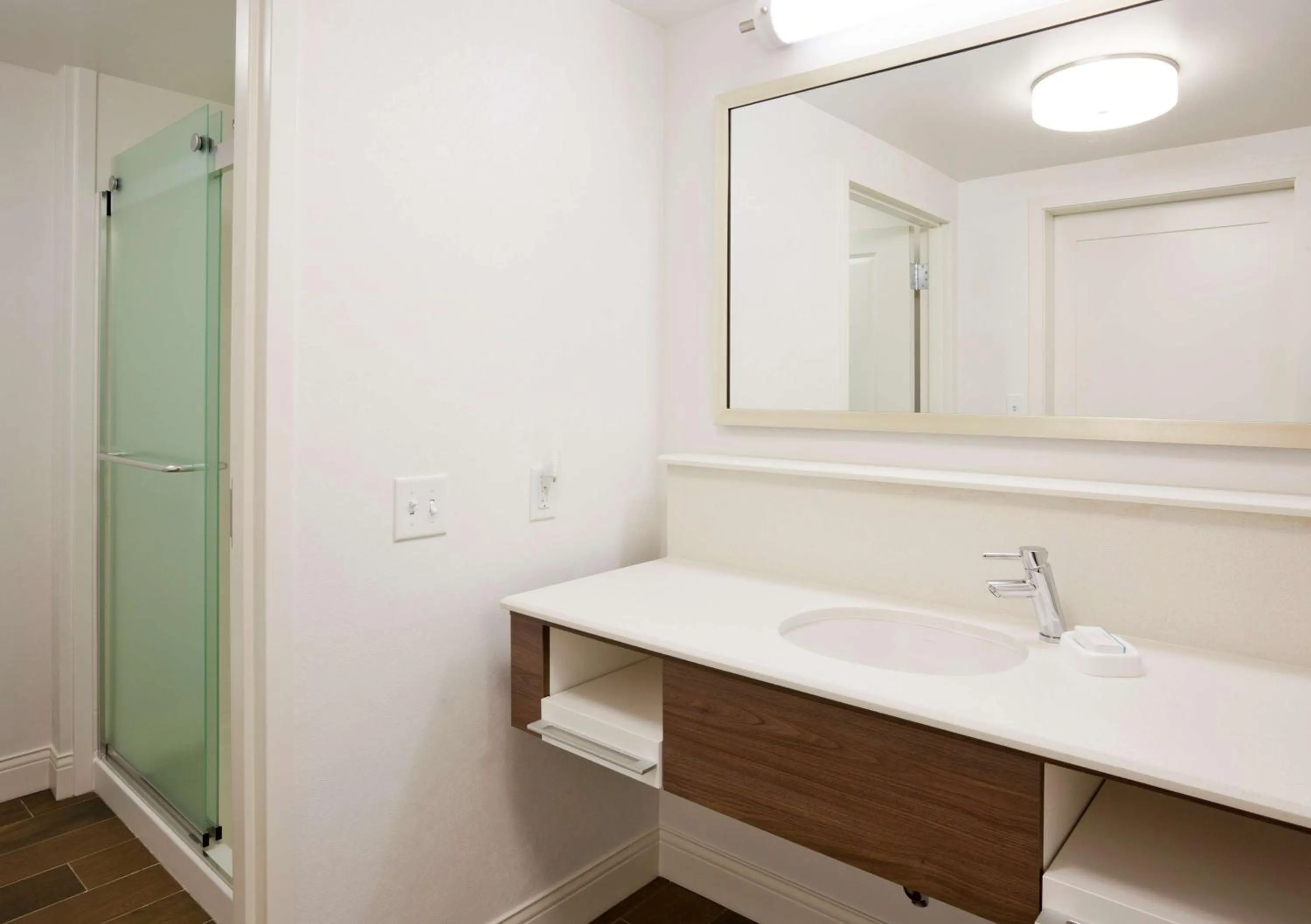 Bed in Hampton Inn Minneapolis Bloomington West