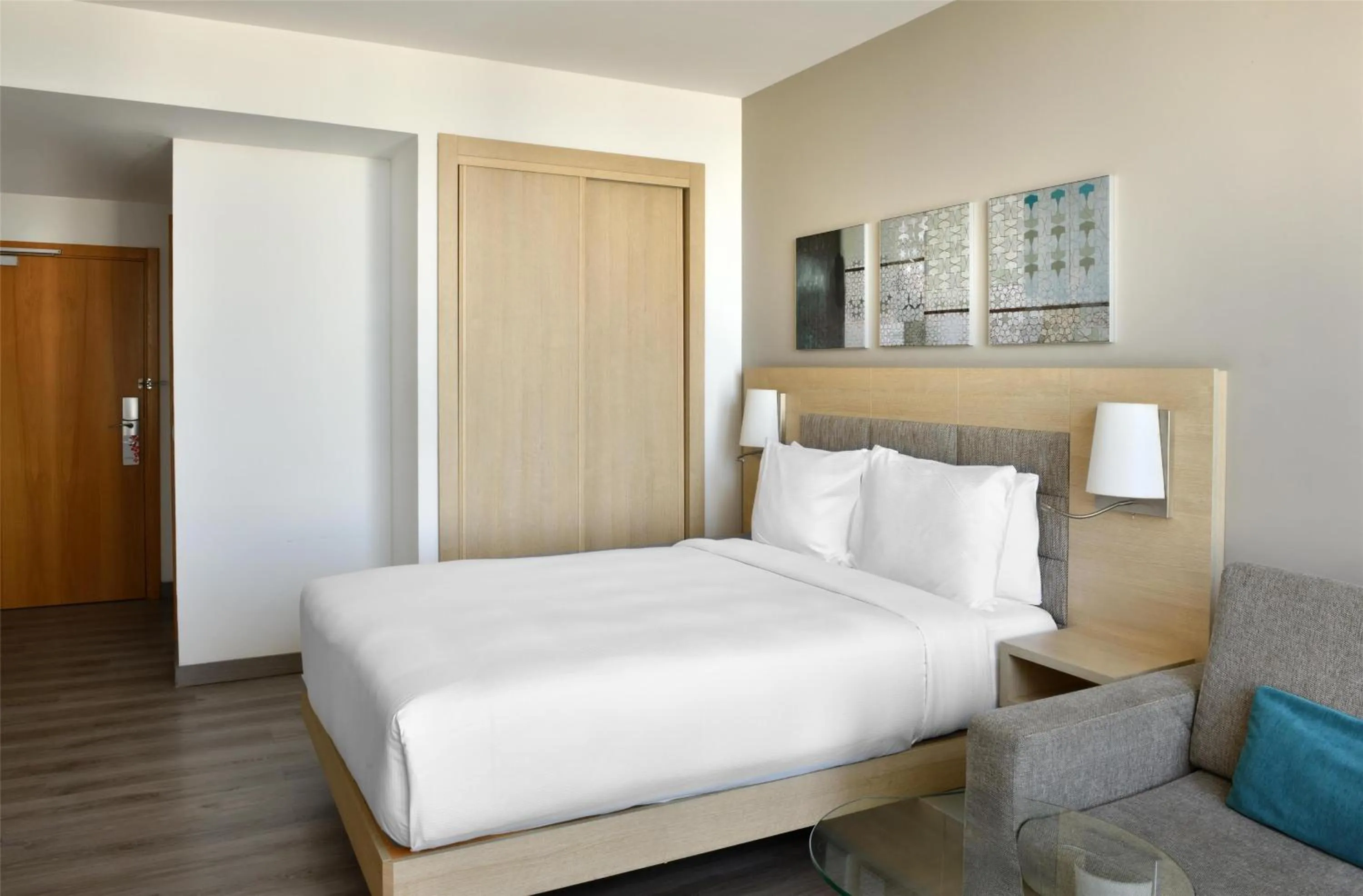 Bed in Hilton Garden Inn Tanger City Center