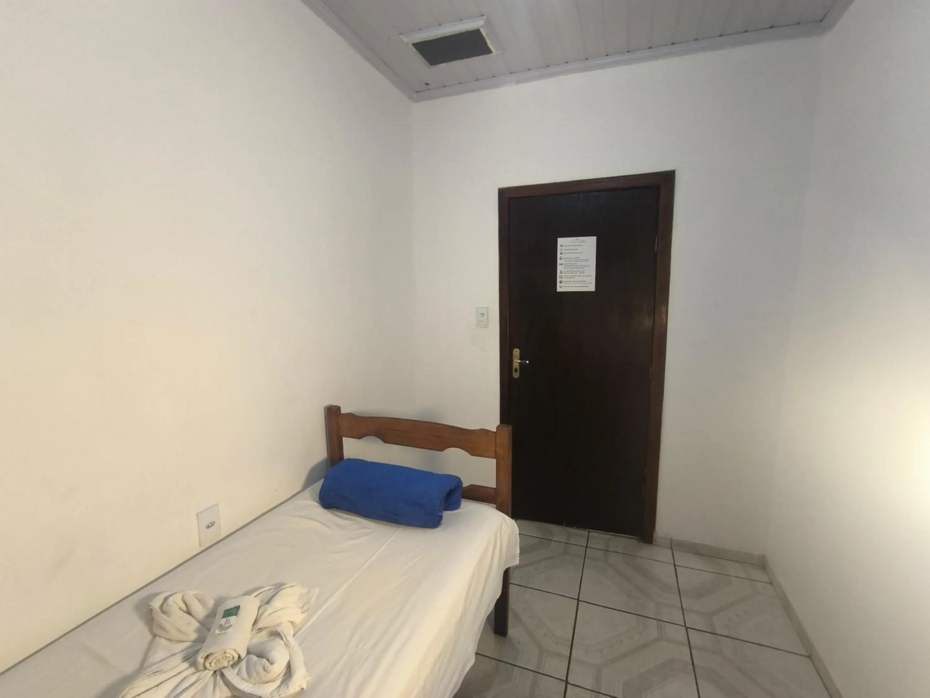 Economy Single Room - single occupancy in Hotel Villa Real Economy Single Room - single occupancy in Hotel Villa Real