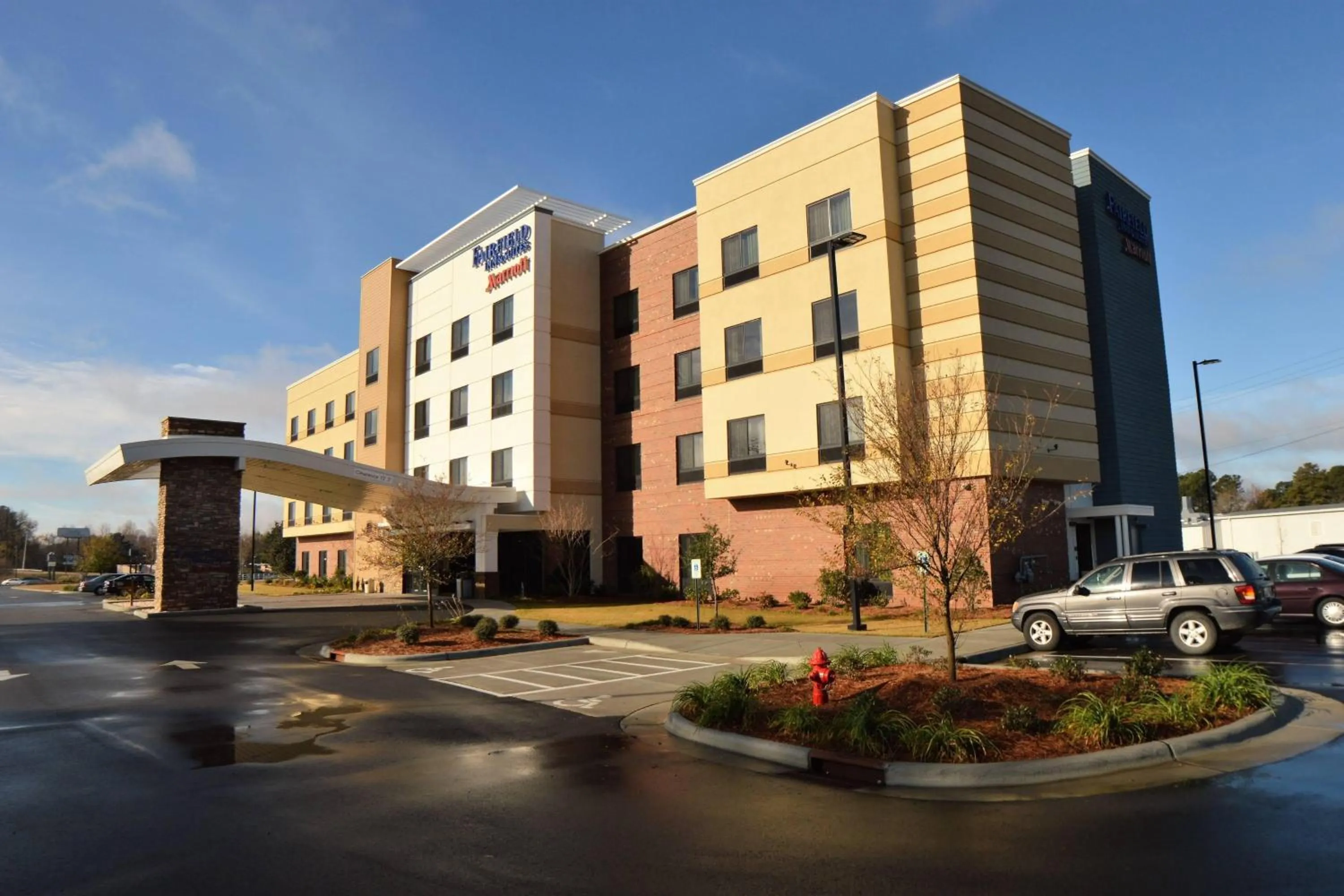 Property building in Fairfield Inn & Suites by Marriott Dunn I-95