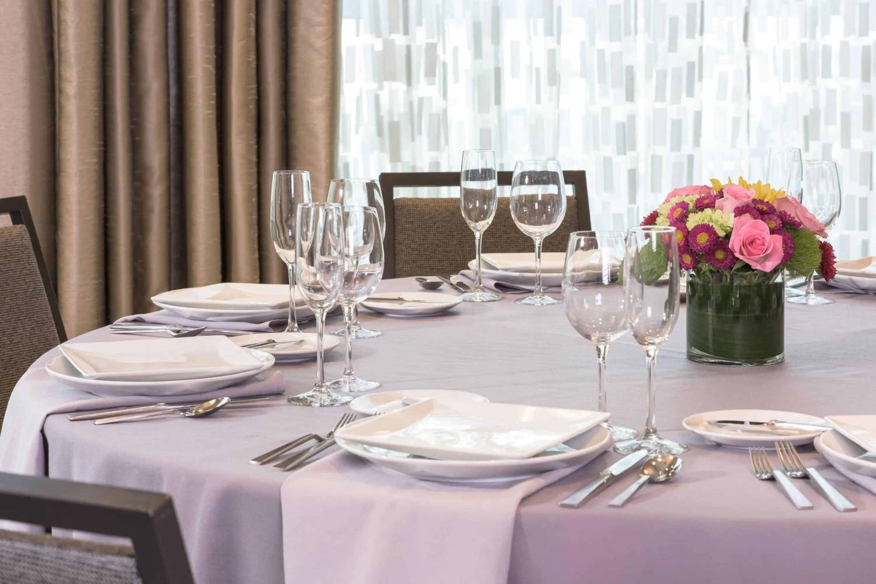 Meeting/conference room in Courtyard by Marriott Edgewater NYC Area