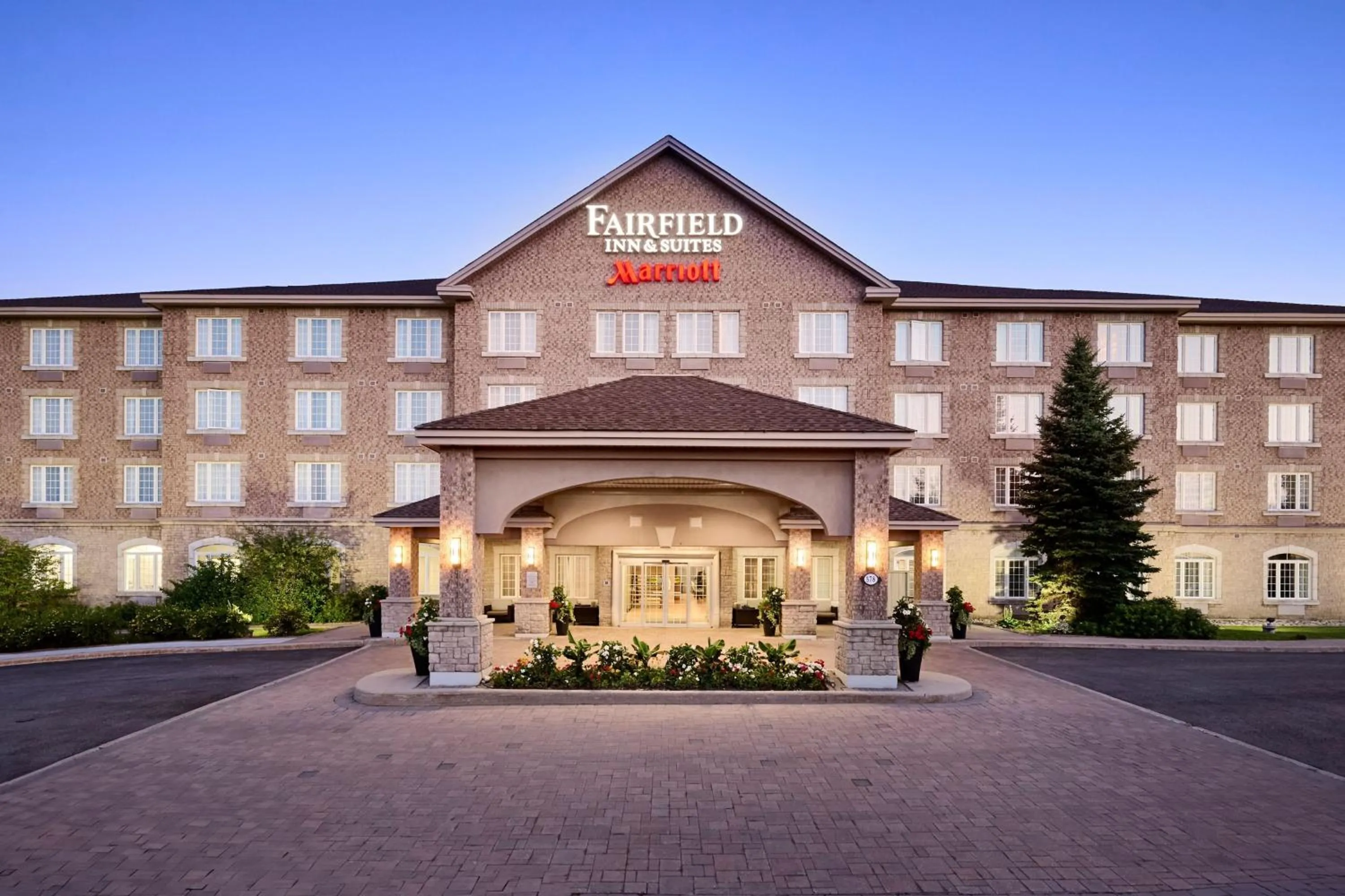 Property building in Fairfield Inn & Suites by Marriott Ottawa Kanata