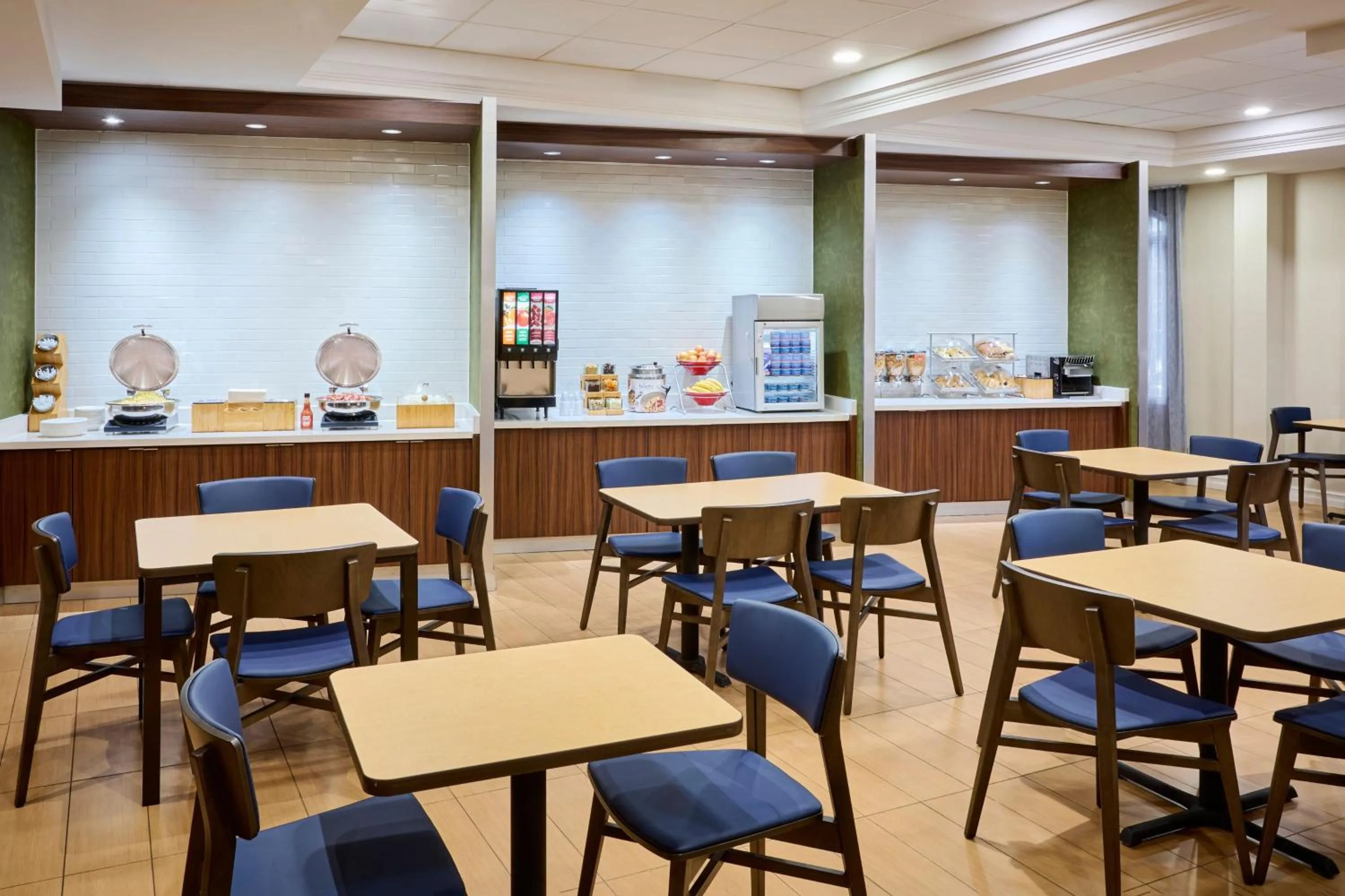 Breakfast in Fairfield Inn & Suites by Marriott Ottawa Kanata