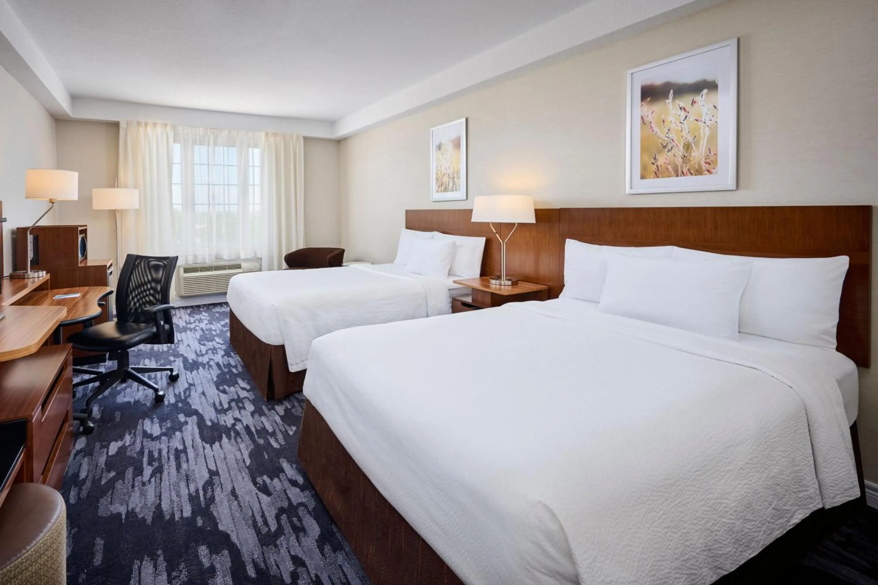 Bedroom, Bed in Fairfield Inn & Suites by Marriott Ottawa Kanata