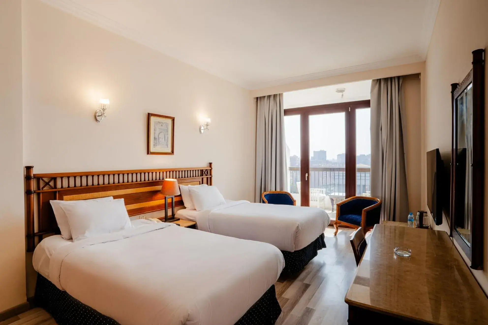 Double Room with Balcony in Om Kolthoom Hotel Double Room with Balcony in Om Kolthoom Hotel