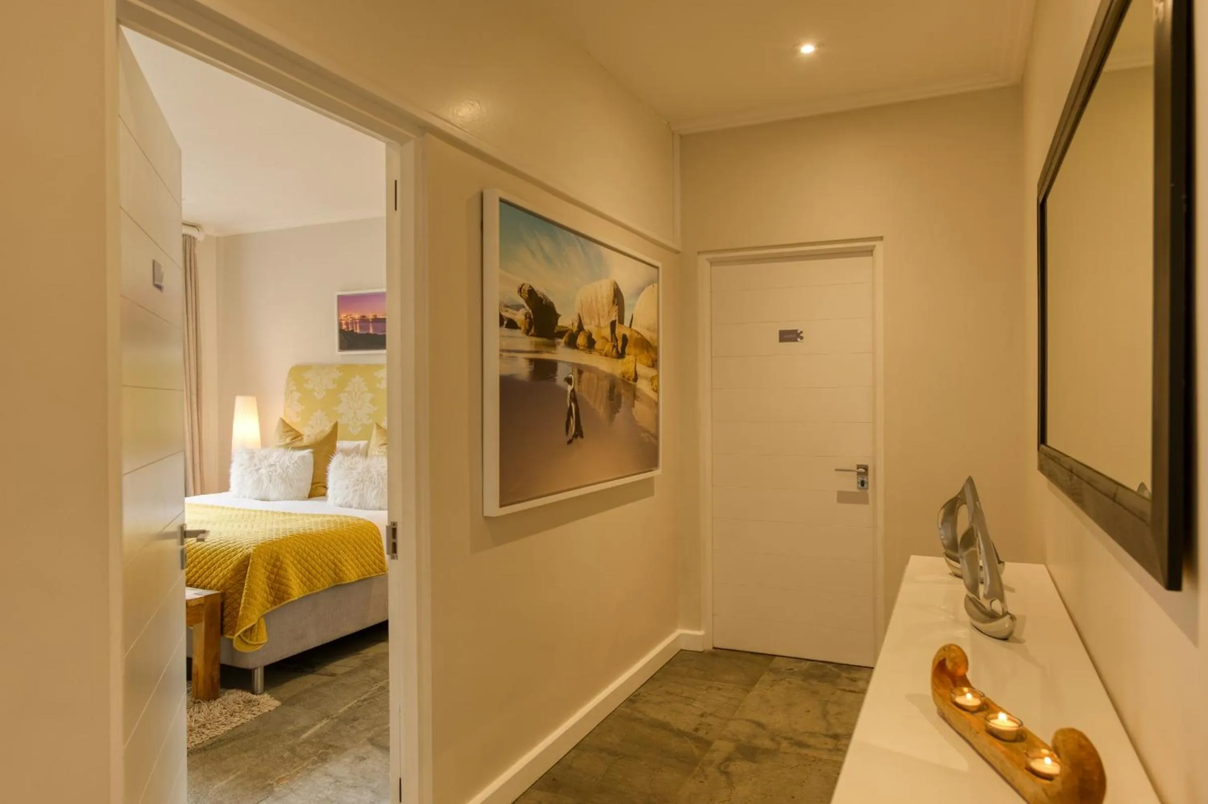 Bathroom, Bed in Atlantic Palms