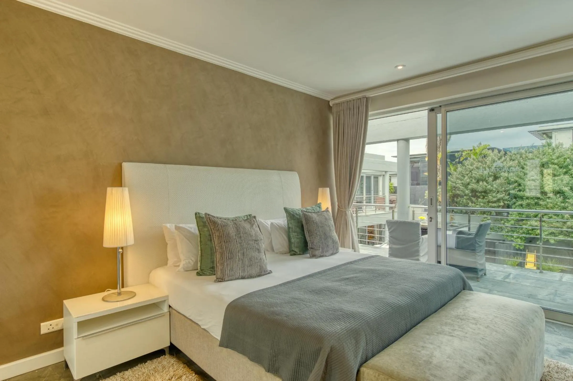 Bed in Atlantic Palms