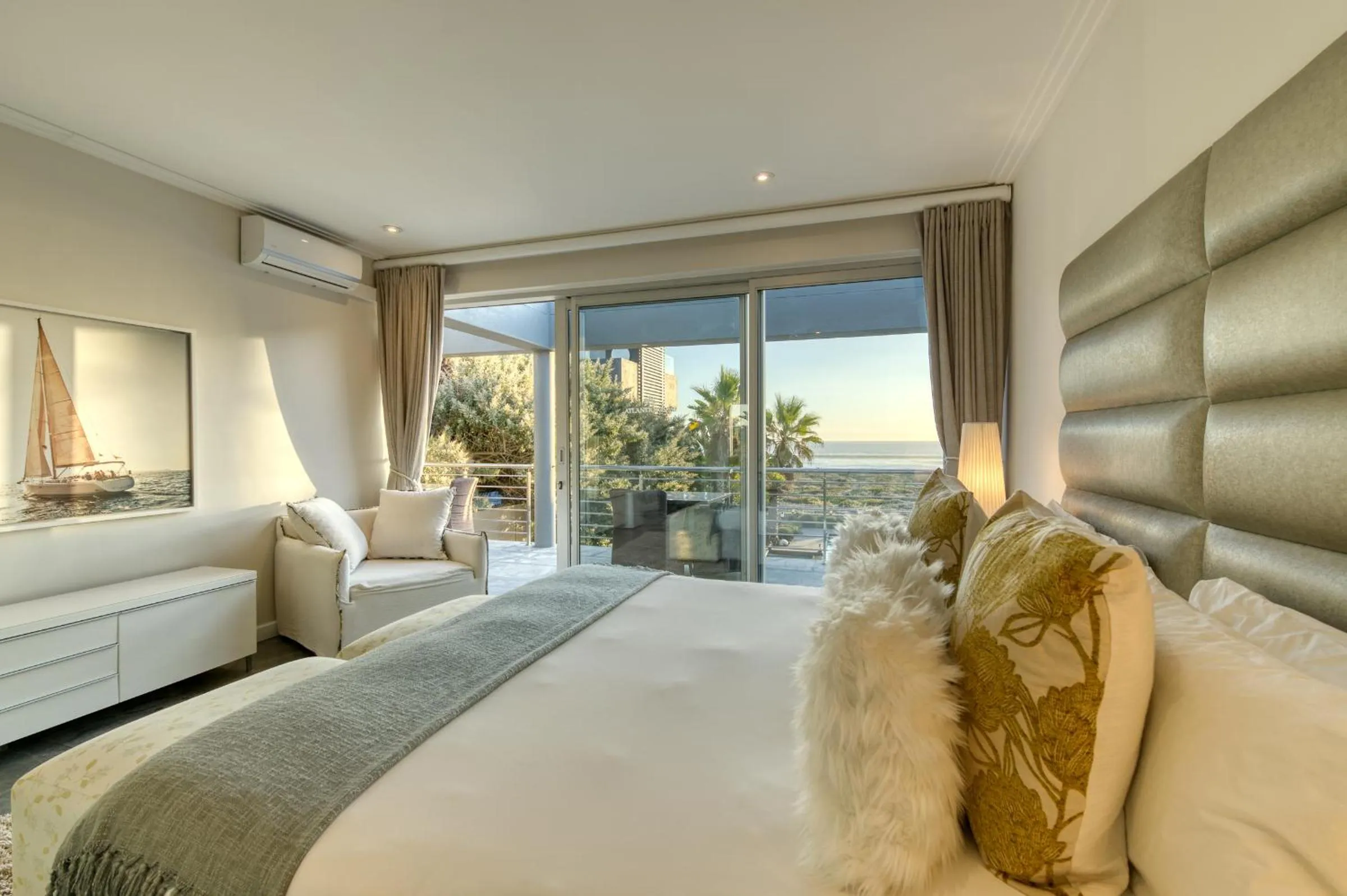 Seating area, Bed in Atlantic Palms