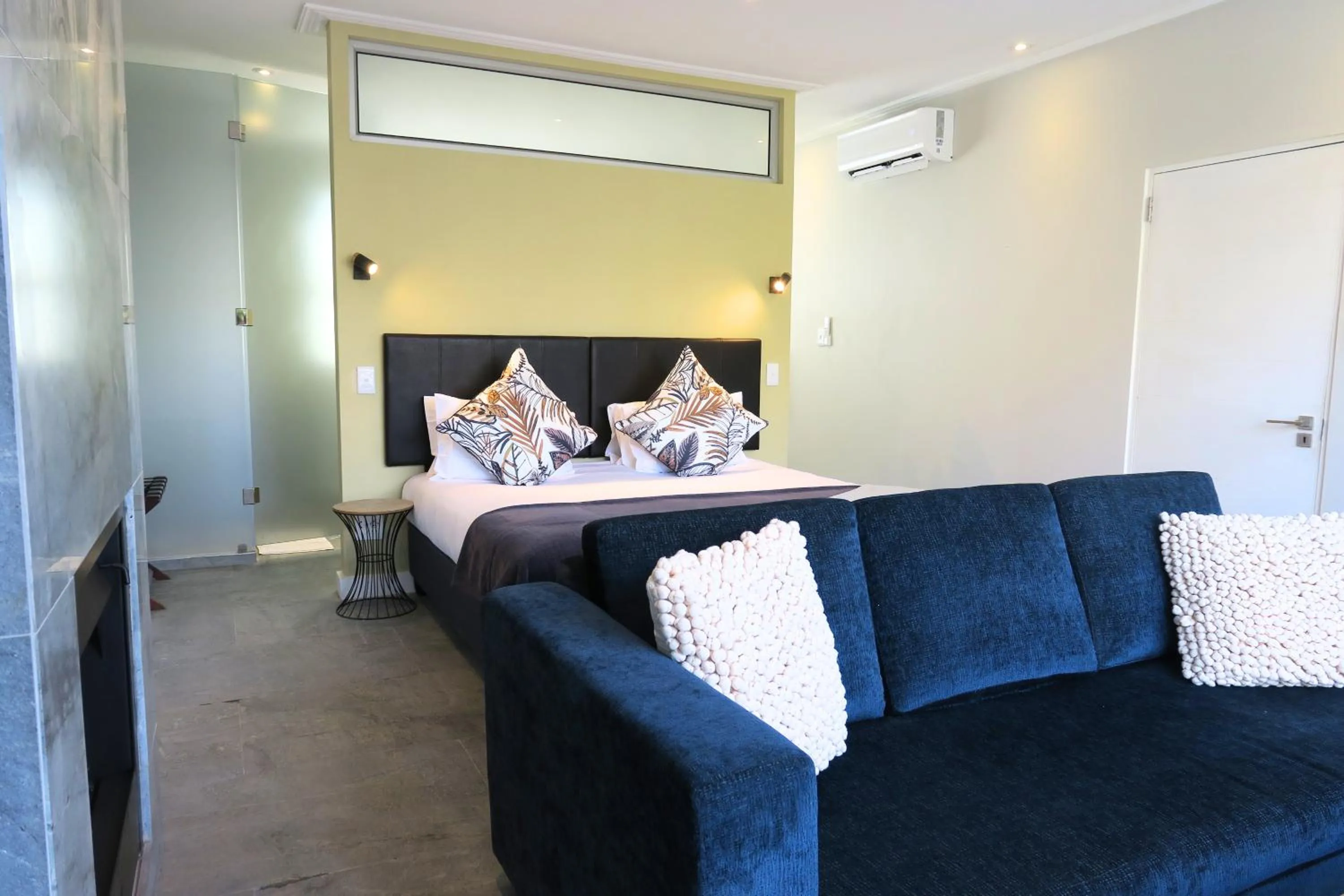 Bedroom, Bed in Atlantic Palms