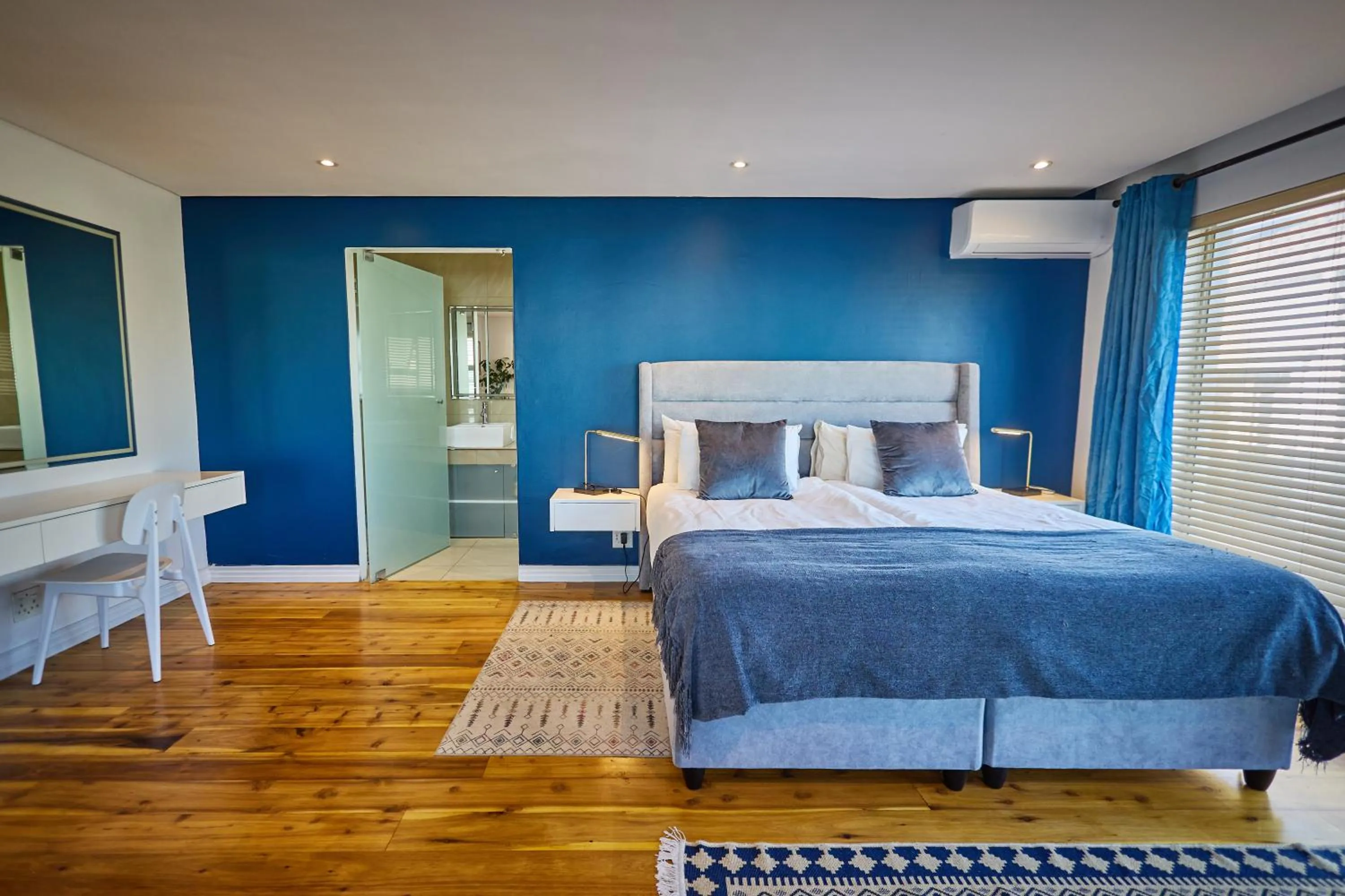 Bed in Atlantic Palms