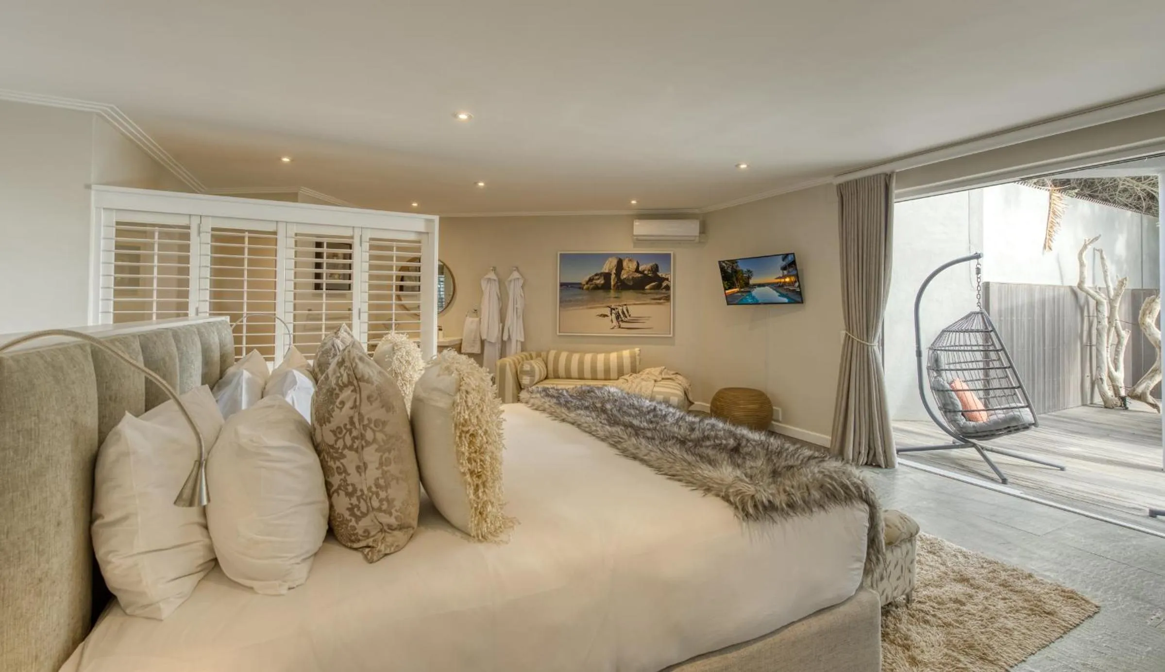 Bedroom, Bed in Atlantic Palms