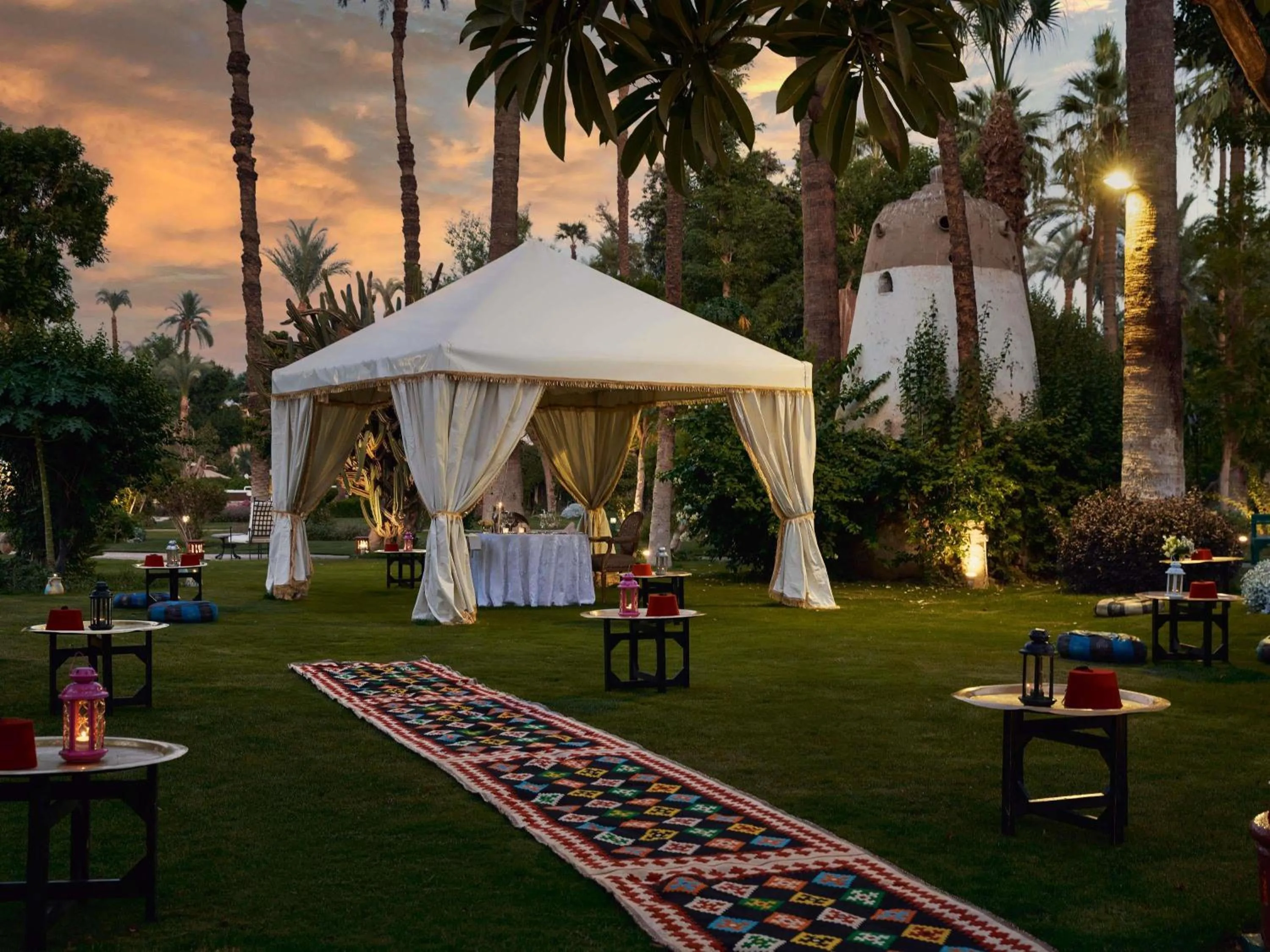 Lounge or bar in Sofitel Winter Palace Luxor