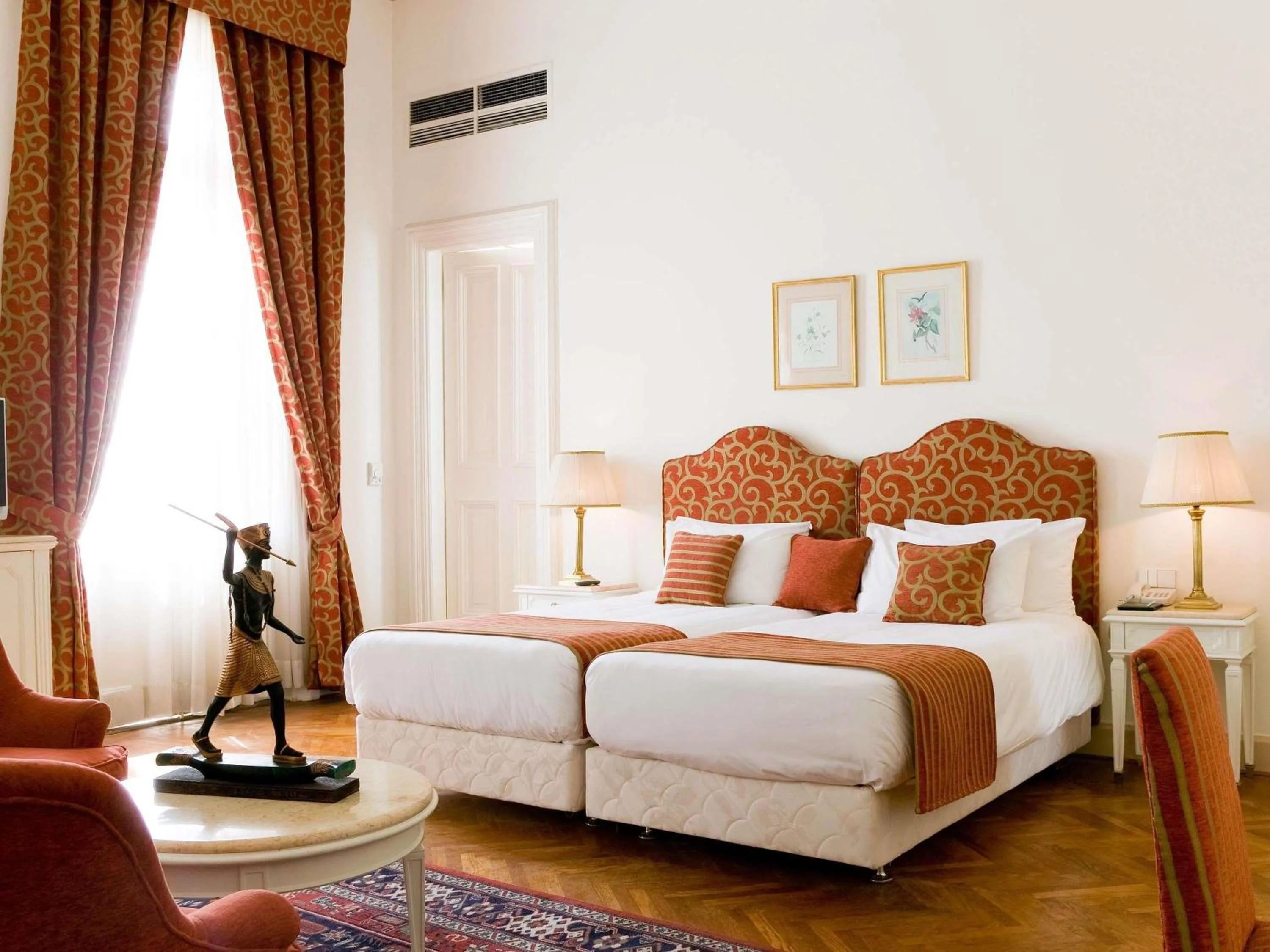 Bedroom, Bed in Sofitel Winter Palace Luxor