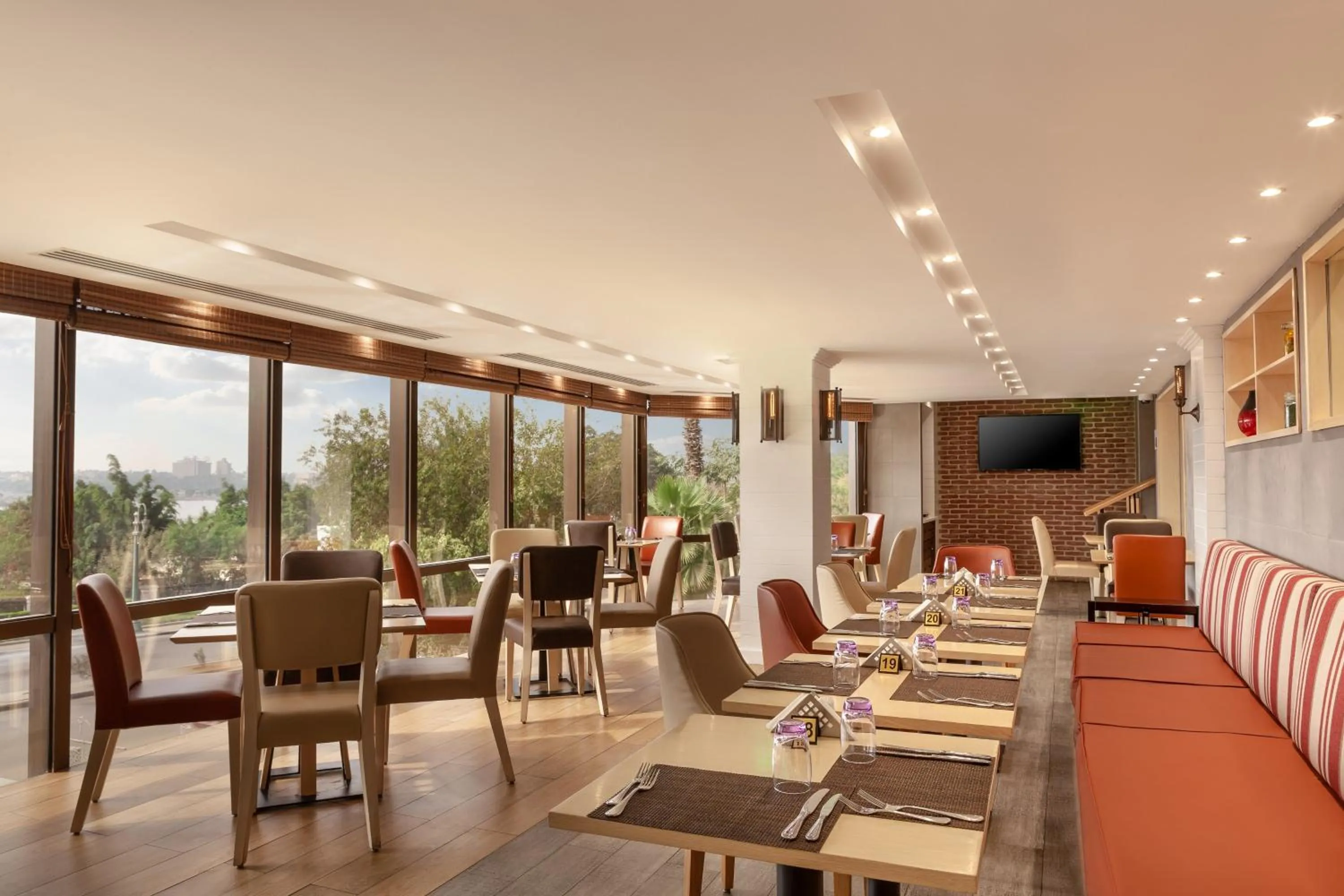 Restaurant/places to eat in Holiday Inn Cairo Maadi by IHG