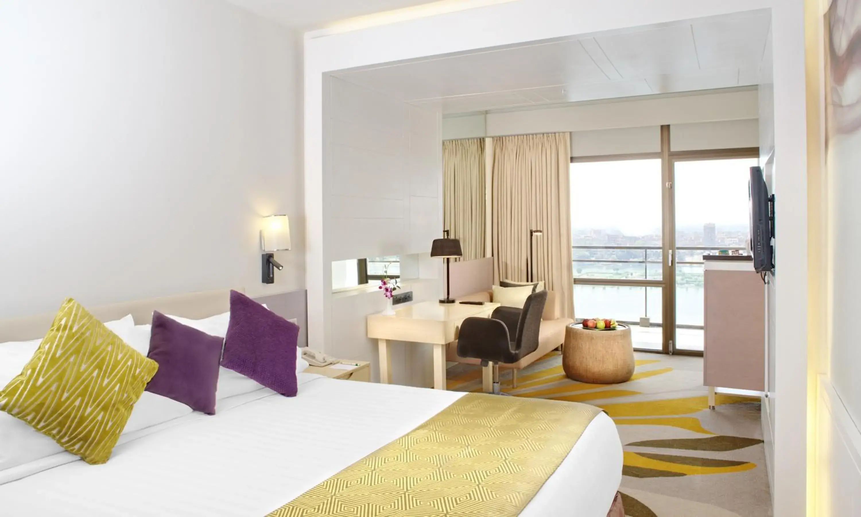 Bedroom, Bed in Holiday Inn Cairo Maadi, an IHG Hotel