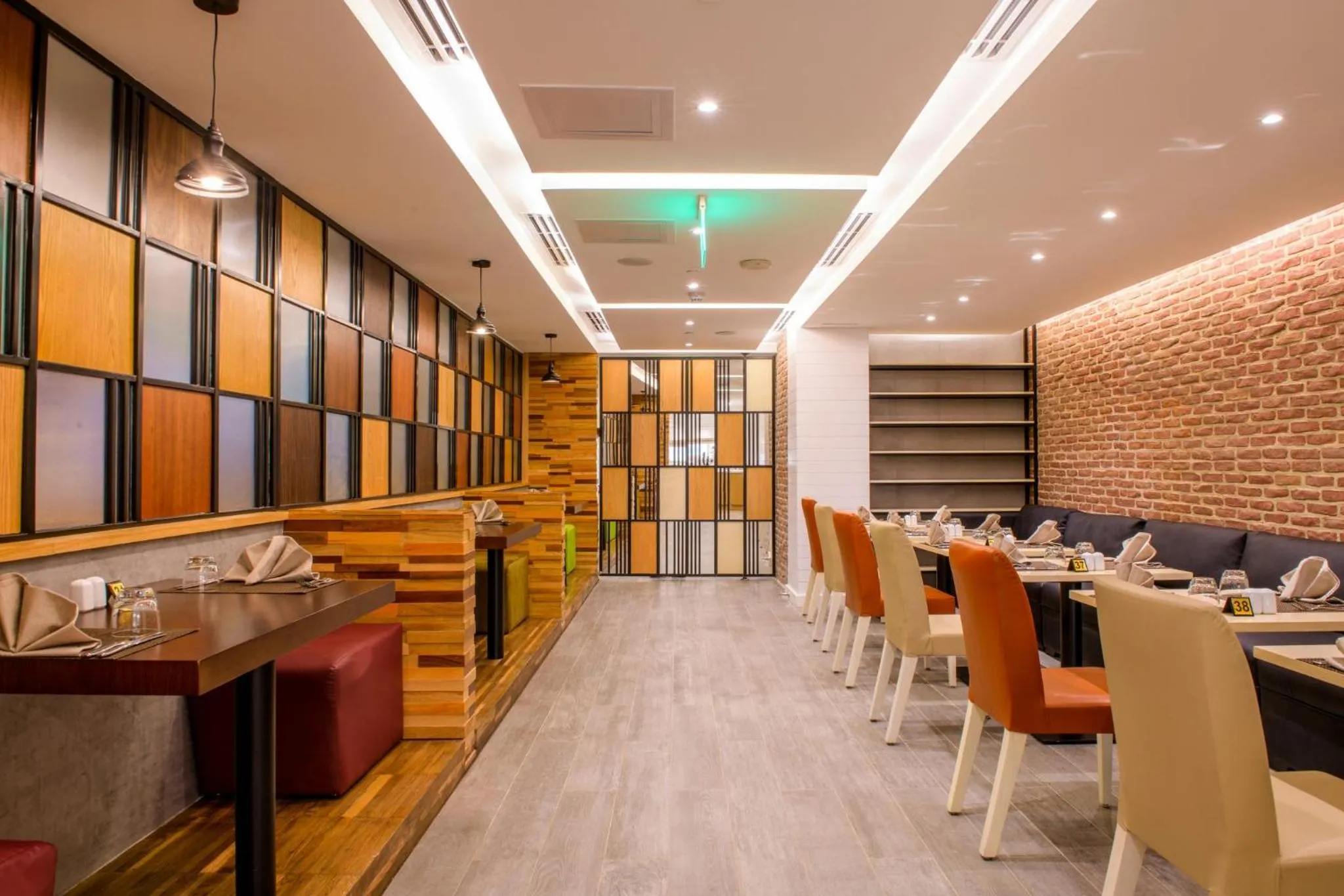 Restaurant/places to eat in Holiday Inn Cairo Maadi by IHG