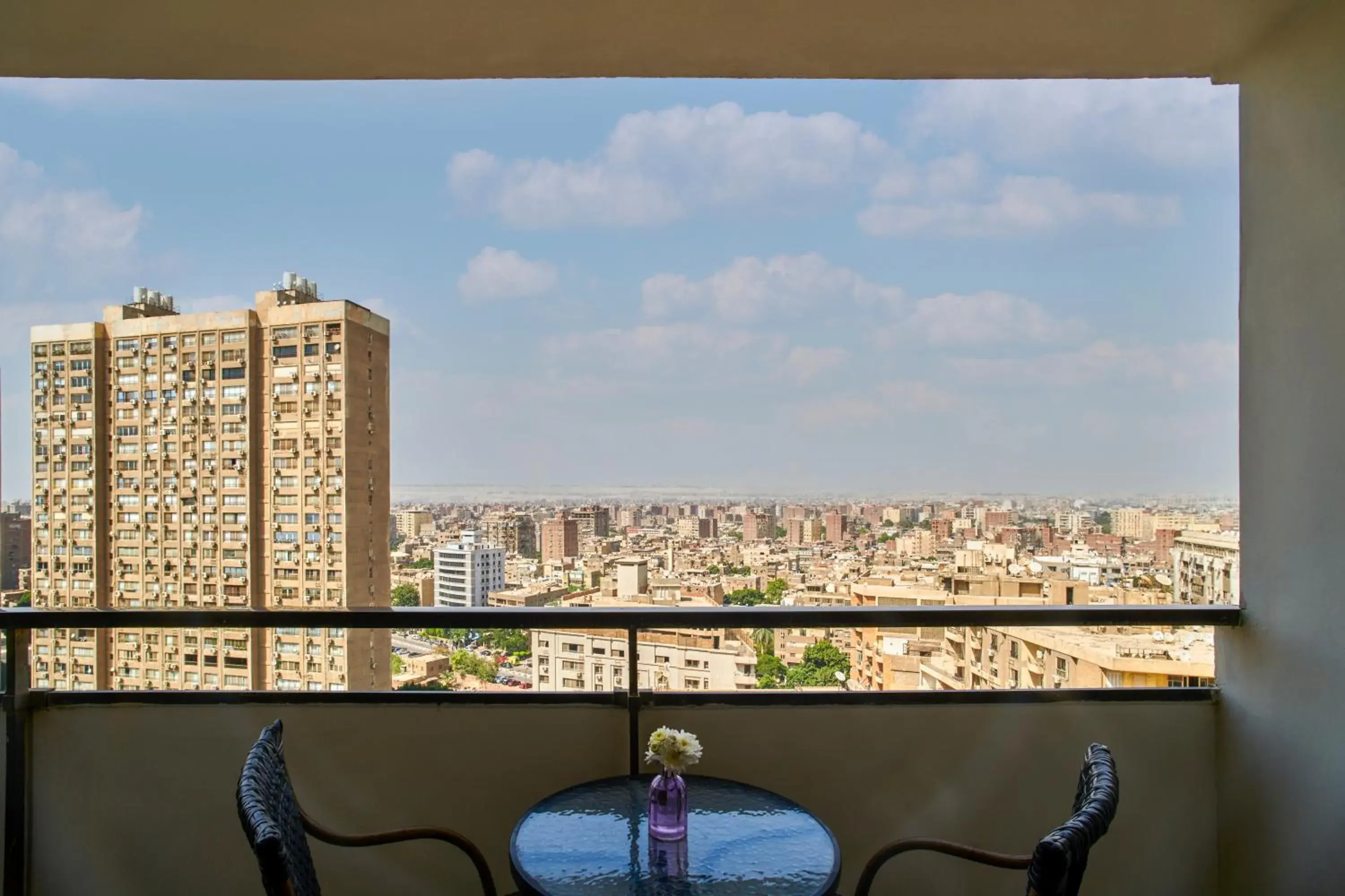 King Room with City View - Smoking in Holiday Inn Cairo Maadi by IHG King Room with City View - Smoking in Holiday Inn Cairo Maadi by IHG