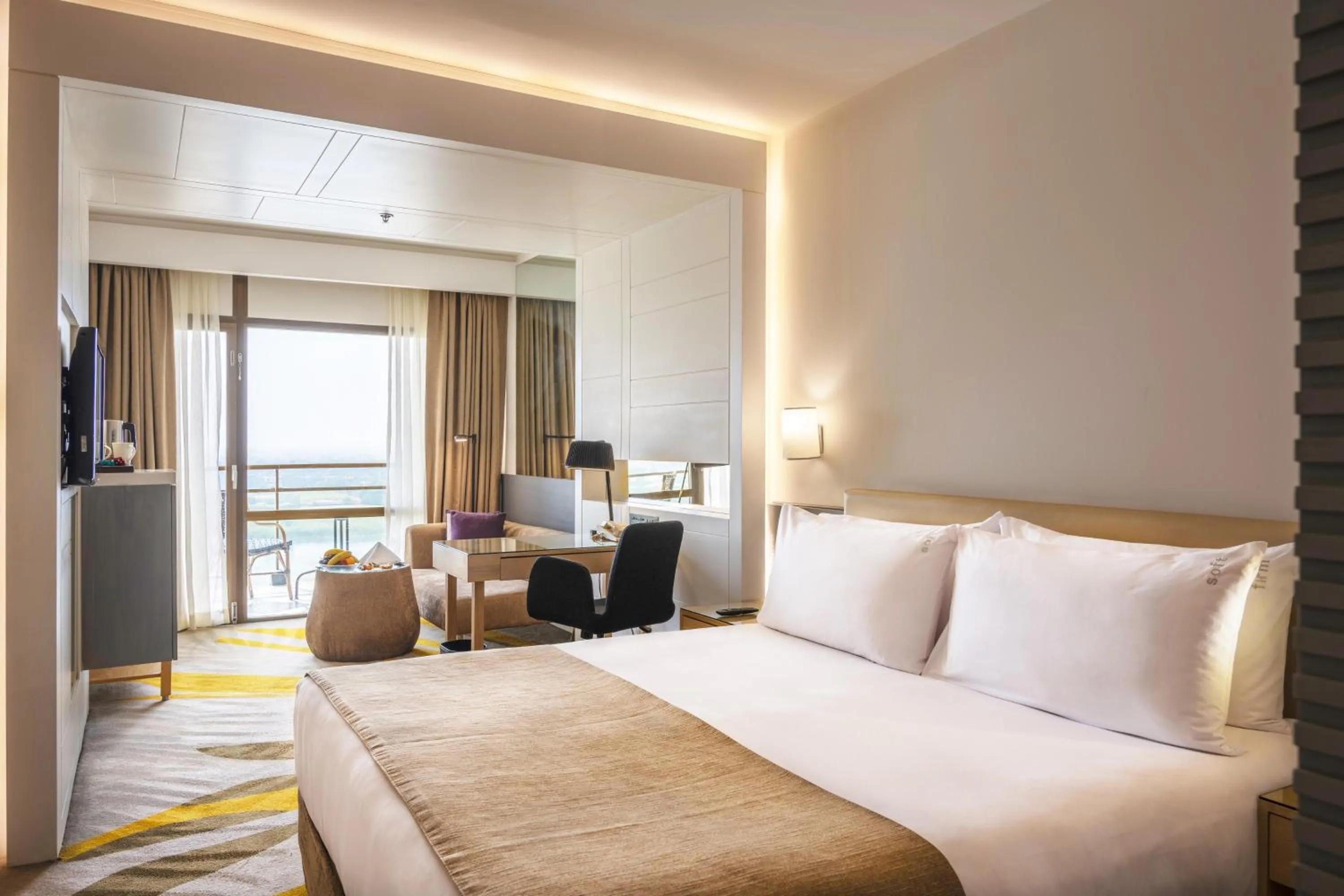 Photo of the whole room, Bed in Holiday Inn Cairo Maadi by IHG