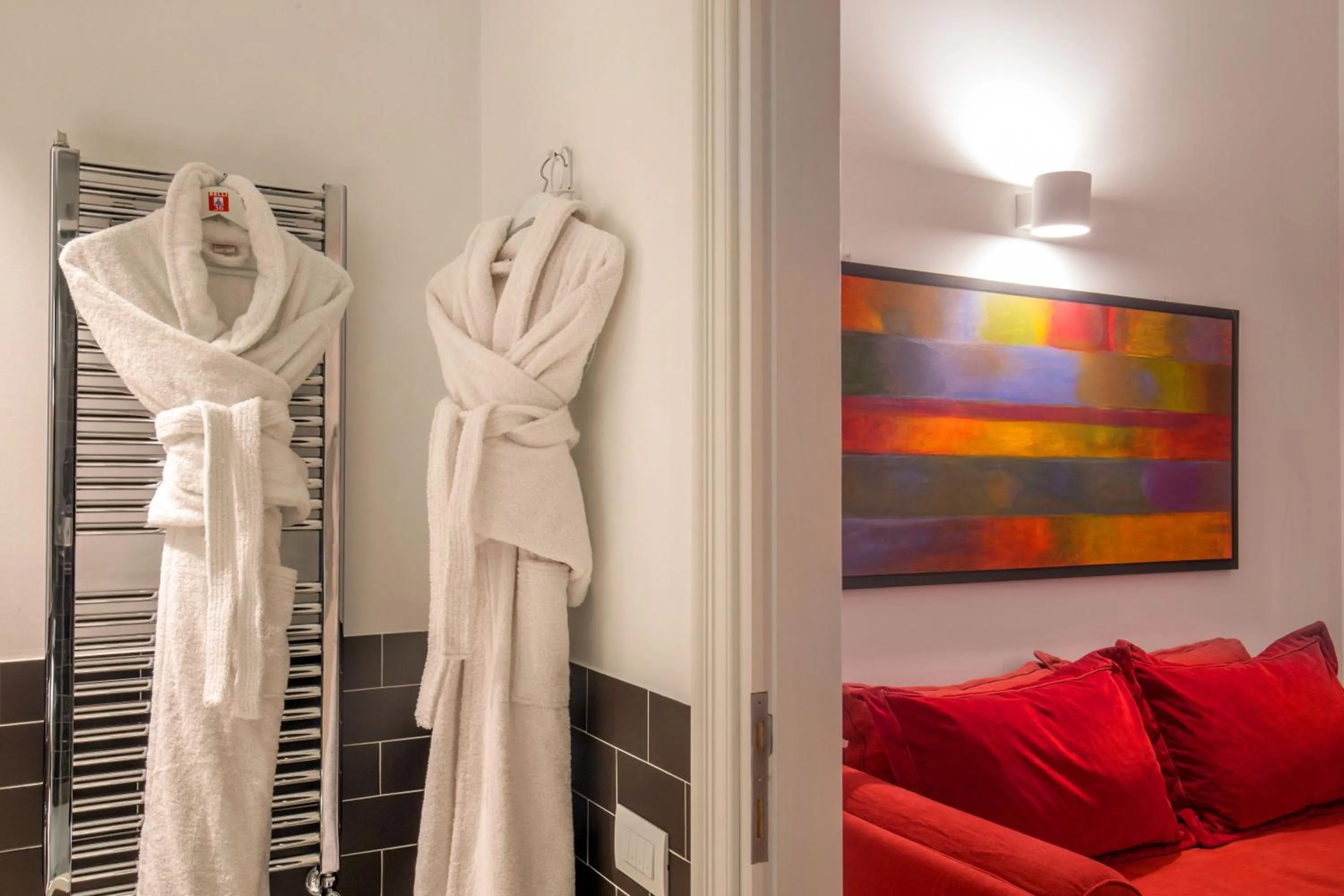 Bathroom in Belli36rooms near Spanish step and Vatican City