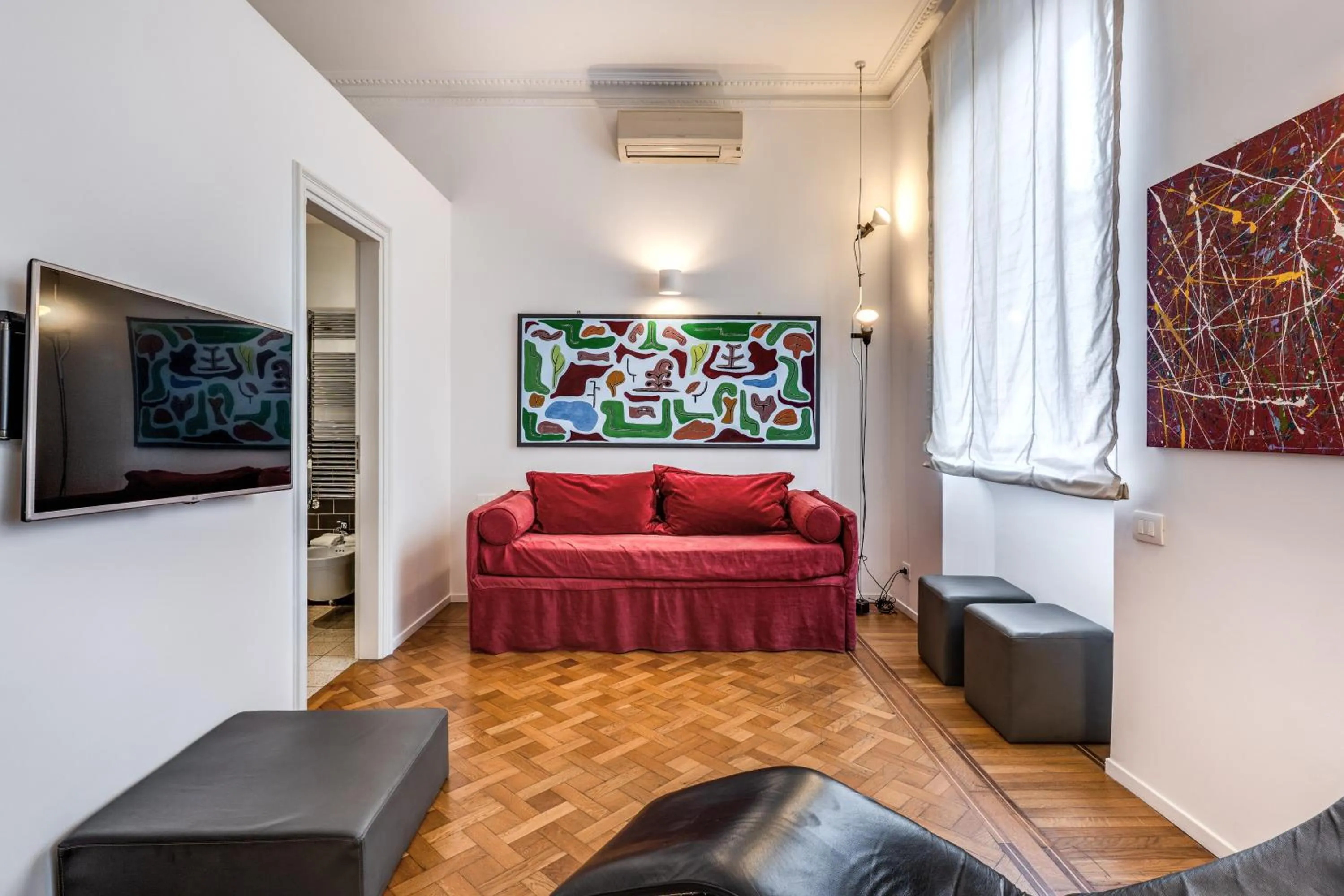 View (from property/room), Bed in Belli36rooms near Spanish step and Vatican City