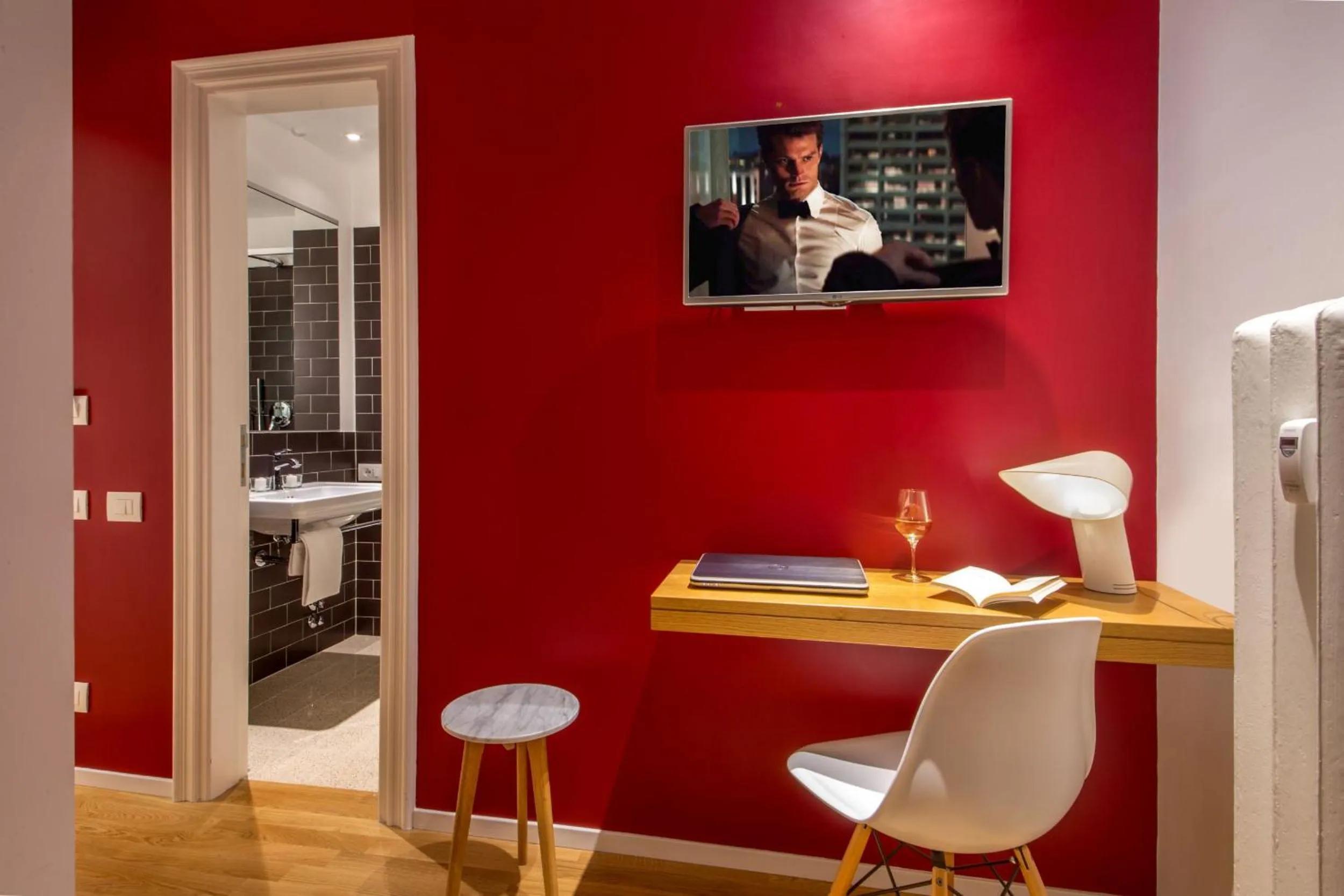 Decorative detail in Belli36rooms near Spanish step and Vatican City