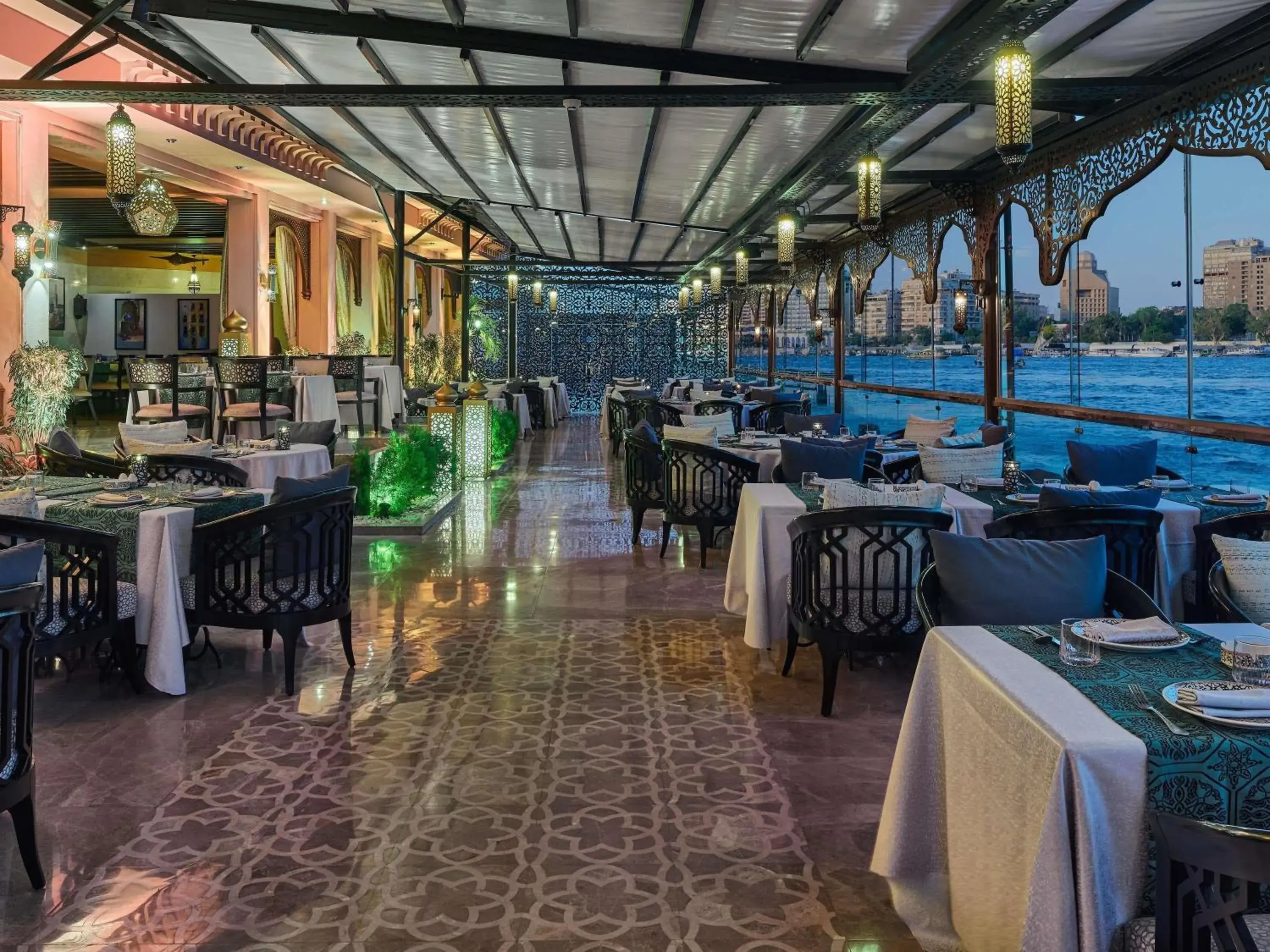 Restaurant/places to eat in Sofitel Cairo Nile El Gezirah Restaurant/places to eat in Sofitel Cairo Nile El Gezirah
