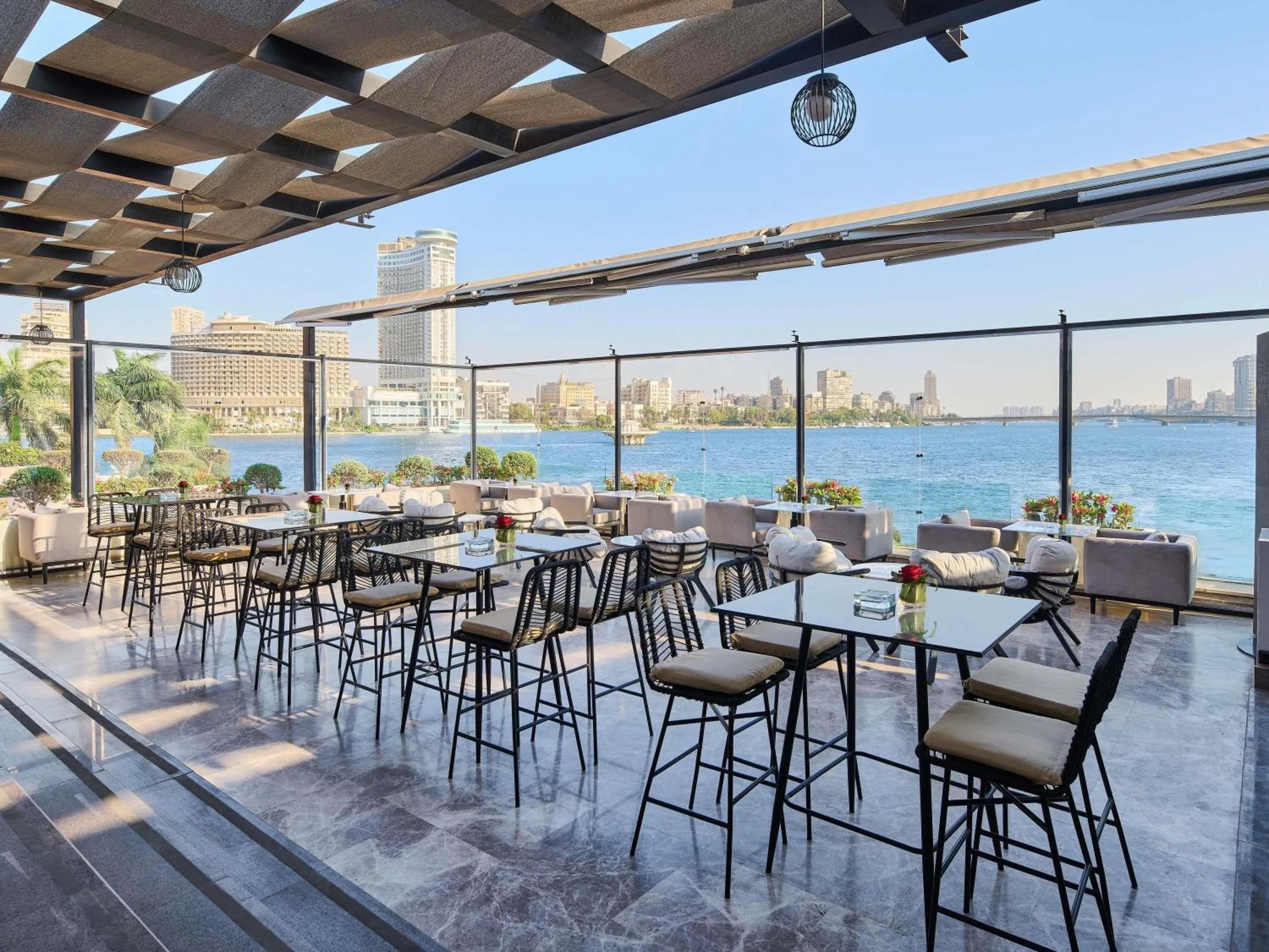 Lounge or bar in Sofitel Cairo Nile El Gezirah