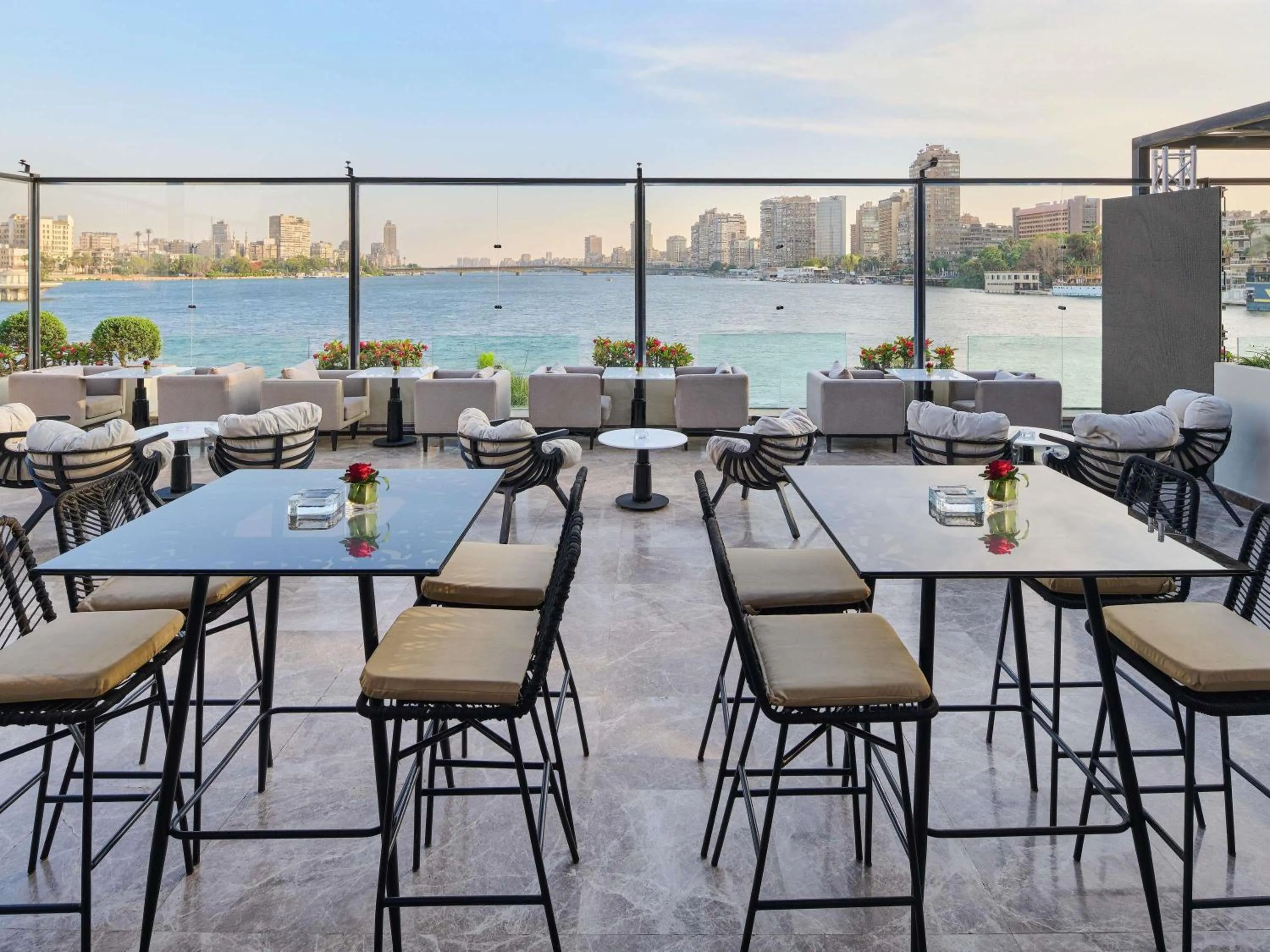 Lounge or bar in Sofitel Cairo Nile El Gezirah