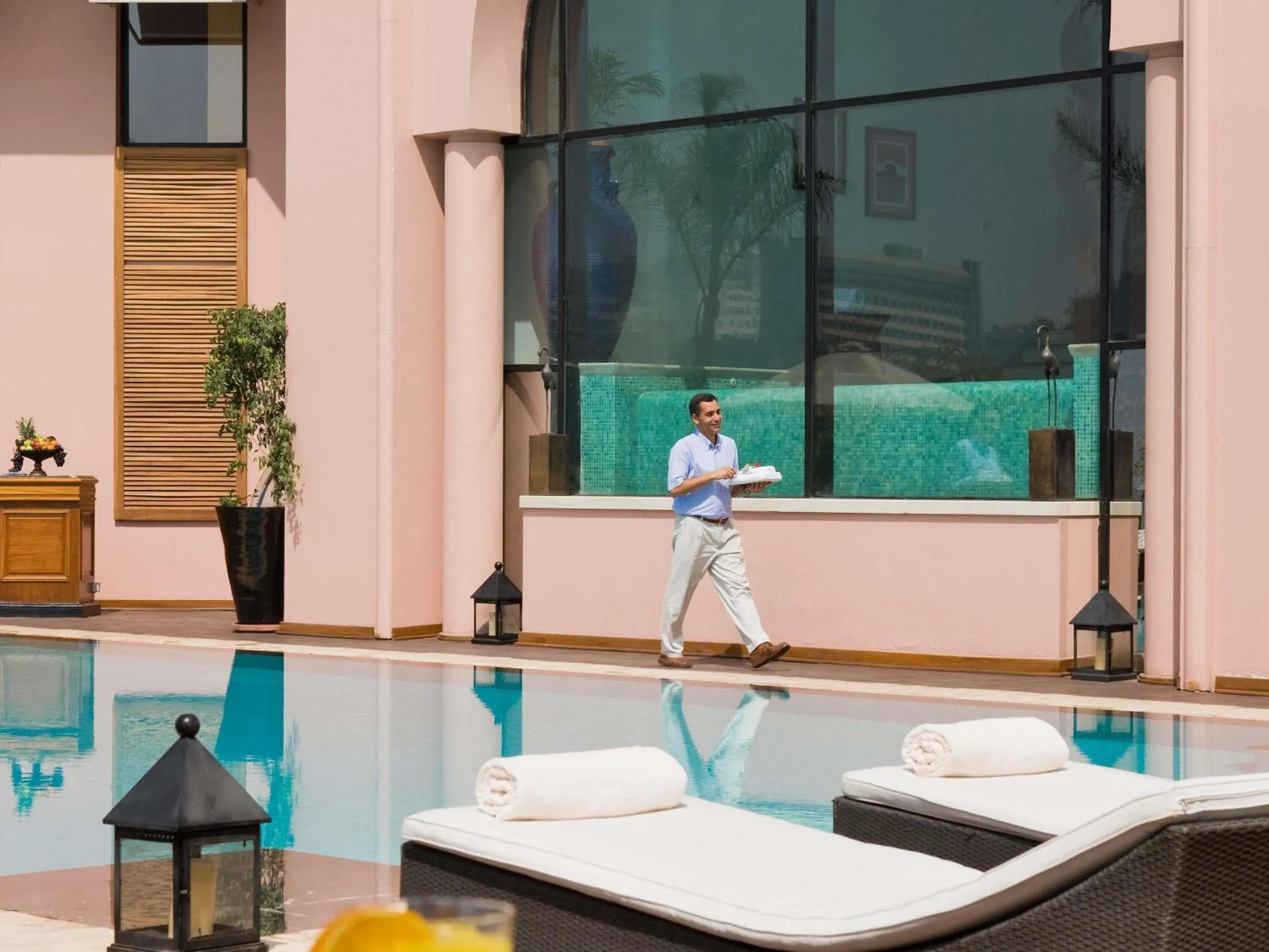 Lounge or bar in Sofitel Cairo Nile El Gezirah Lounge or bar in Sofitel Cairo Nile El Gezirah