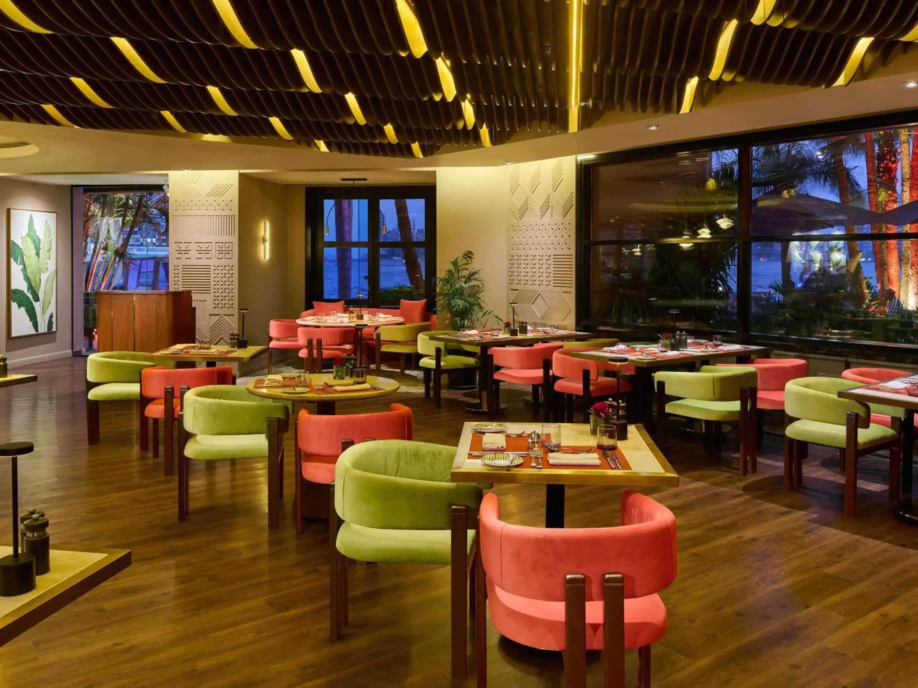 Restaurant/places to eat in Sofitel Cairo Nile El Gezirah Restaurant/places to eat in Sofitel Cairo Nile El Gezirah