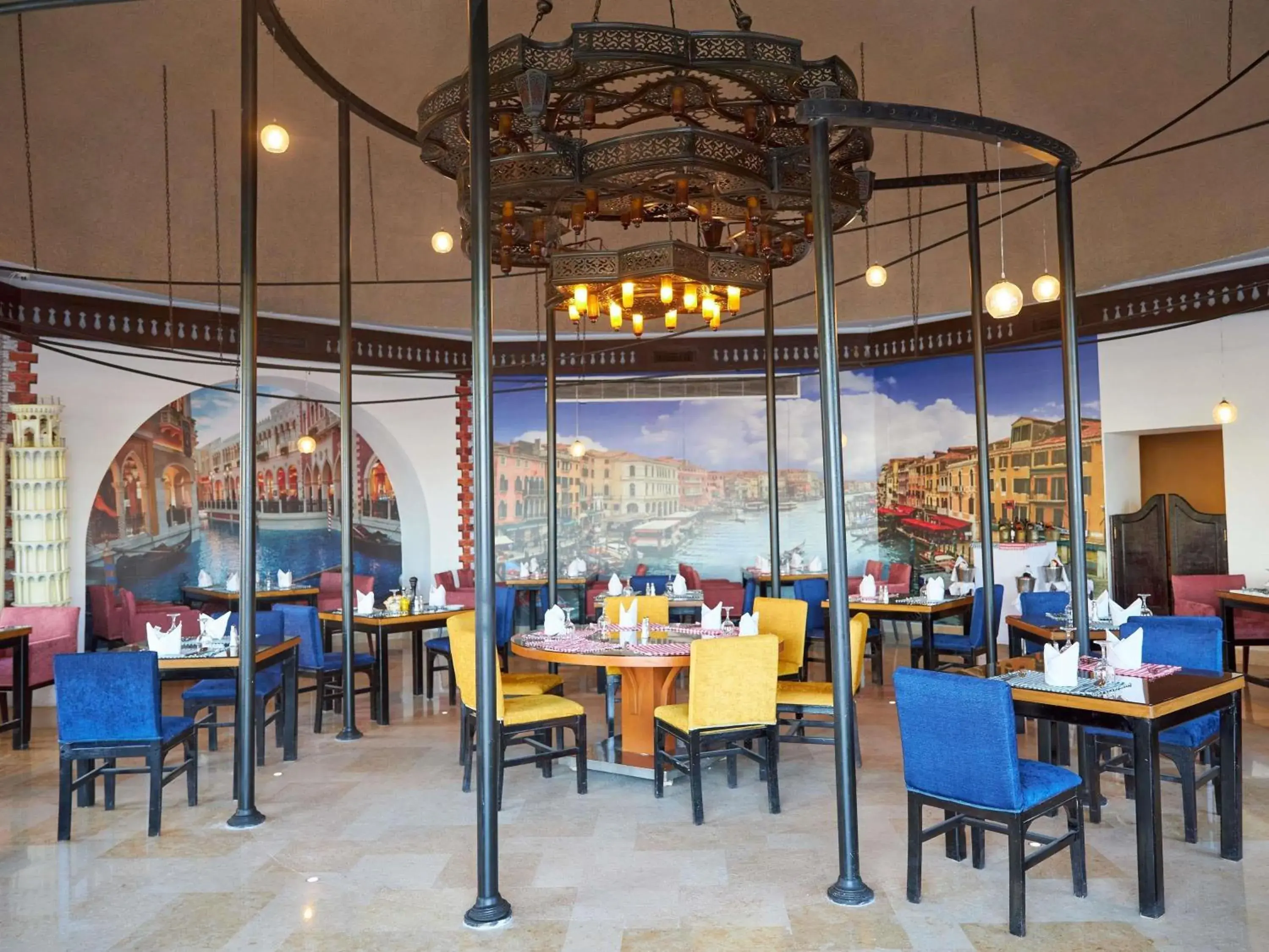 Restaurant/places to eat in Mercure Hurghada Hotel Restaurant/places to eat in Mercure Hurghada Hotel
