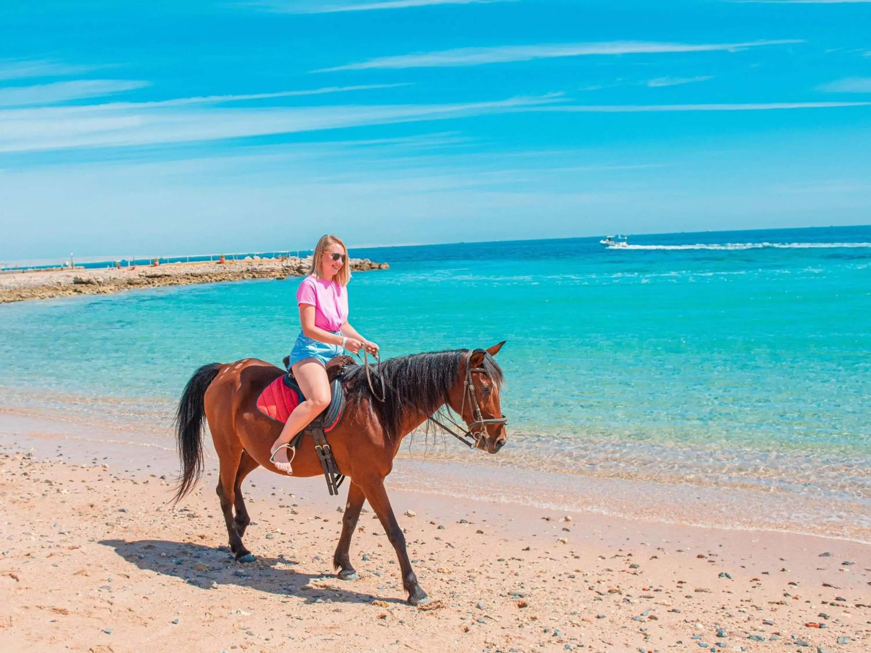 Property building in Mercure Hurghada Hotel Property building in Mercure Hurghada Hotel