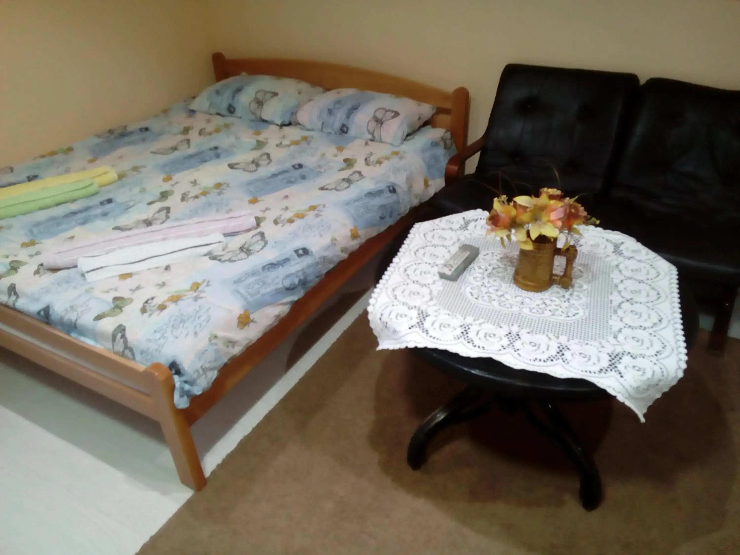 Budget Twin Room - single occupancy in Guest house Mirijevski Konak Budget Twin Room - single occupancy in Guest house Mirijevski Konak