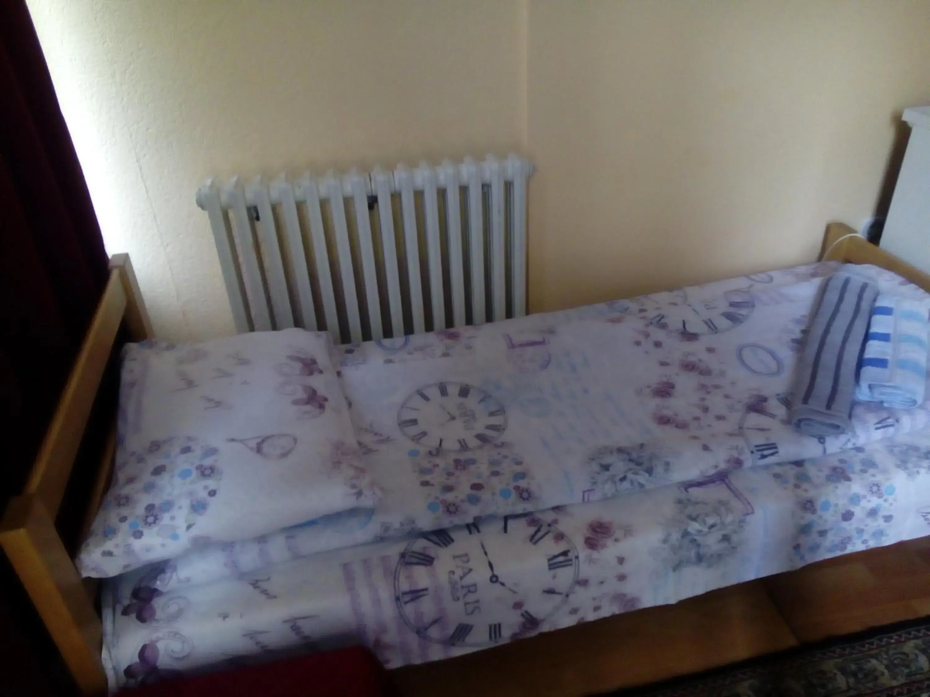 Economy Triple Room in Guest house Mirijevski Konak Economy Triple Room in Guest house Mirijevski Konak