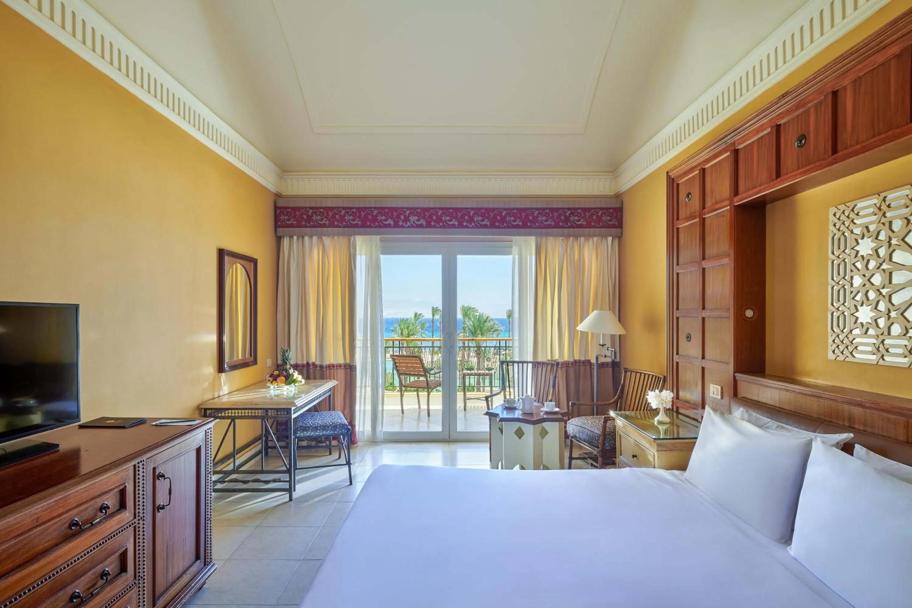 TV and multimedia in Mosaique Beach Resort Taba Heights