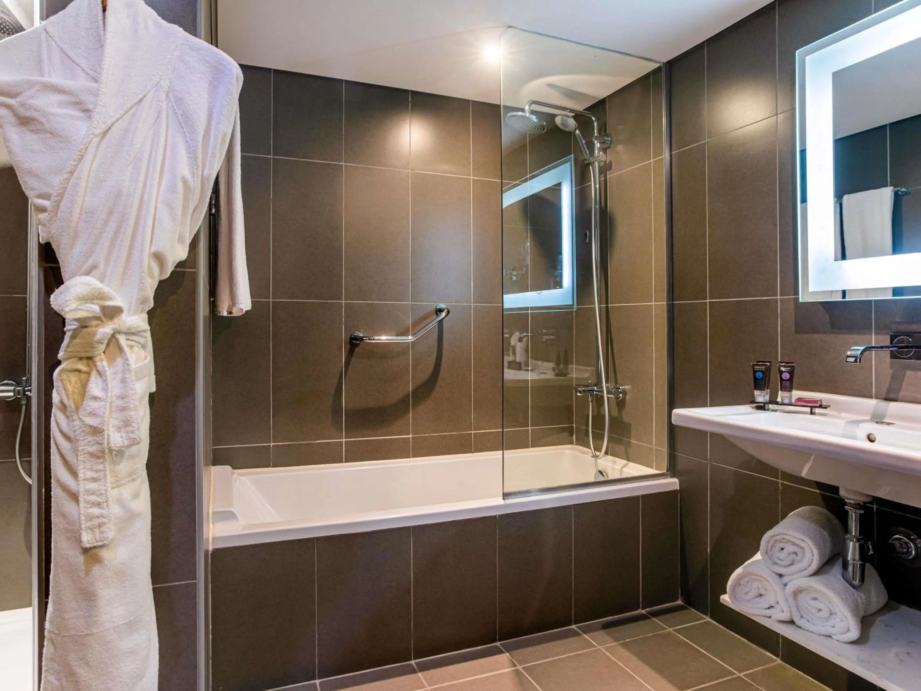 Bedroom in Novotel Cairo Airport