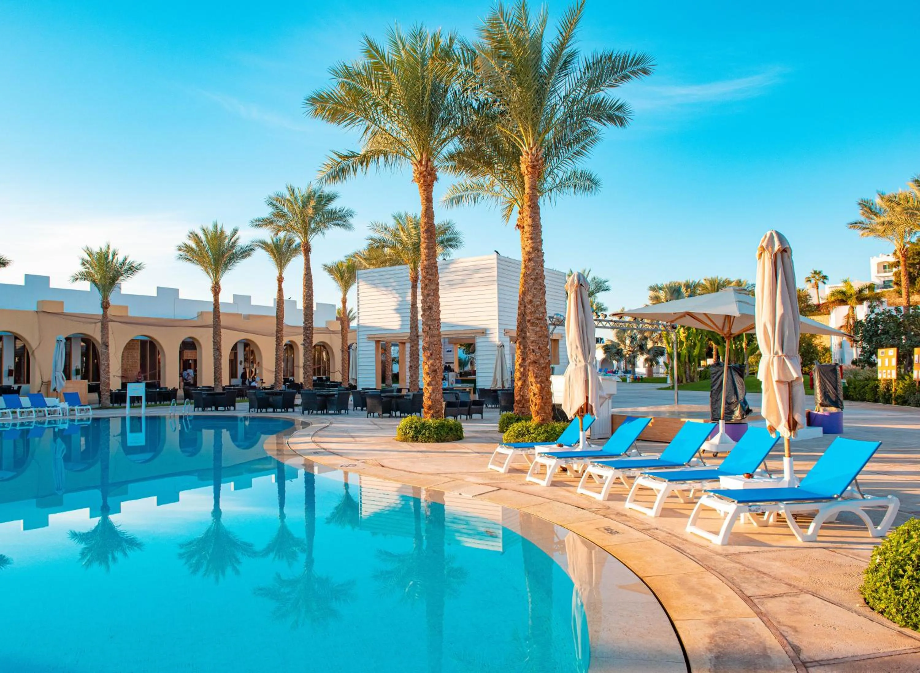 Swimming pool in Hotel Novotel Sharm El-Sheikh