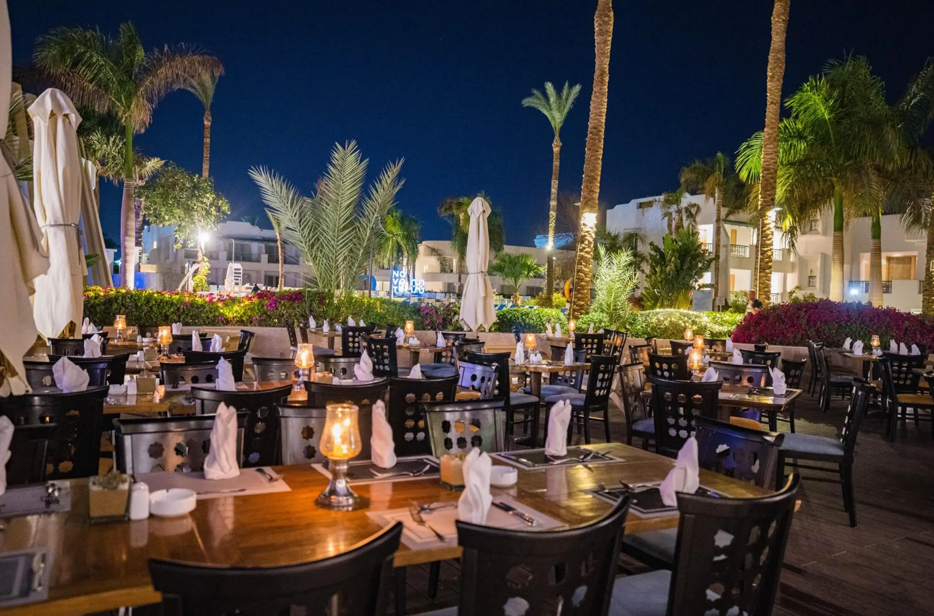 Patio, Restaurant/Places to Eat in Hotel Novotel Sharm El-Sheikh