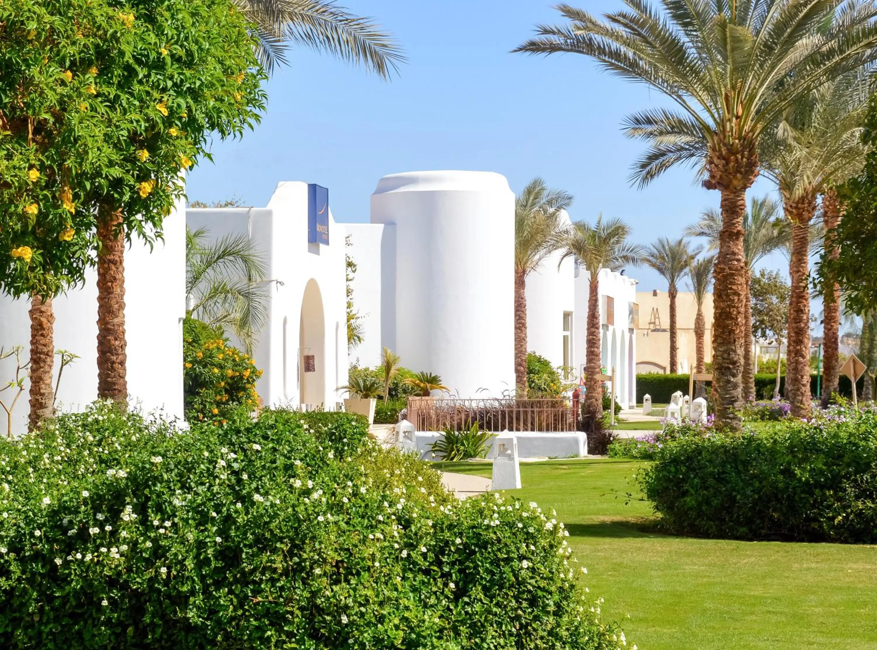 Garden in Hotel Novotel Sharm El-Sheikh