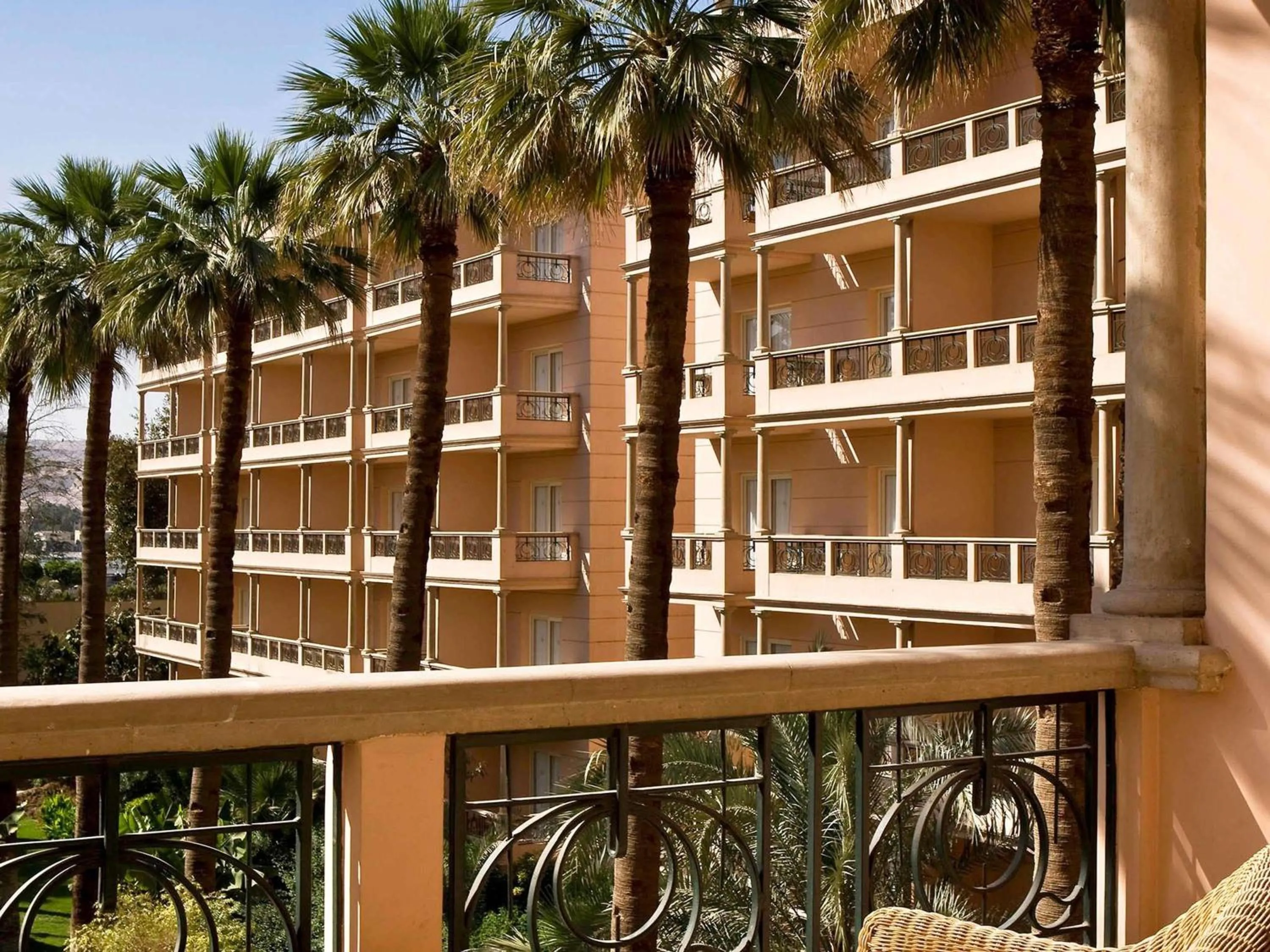 Property building in Pavillon Winter Luxor